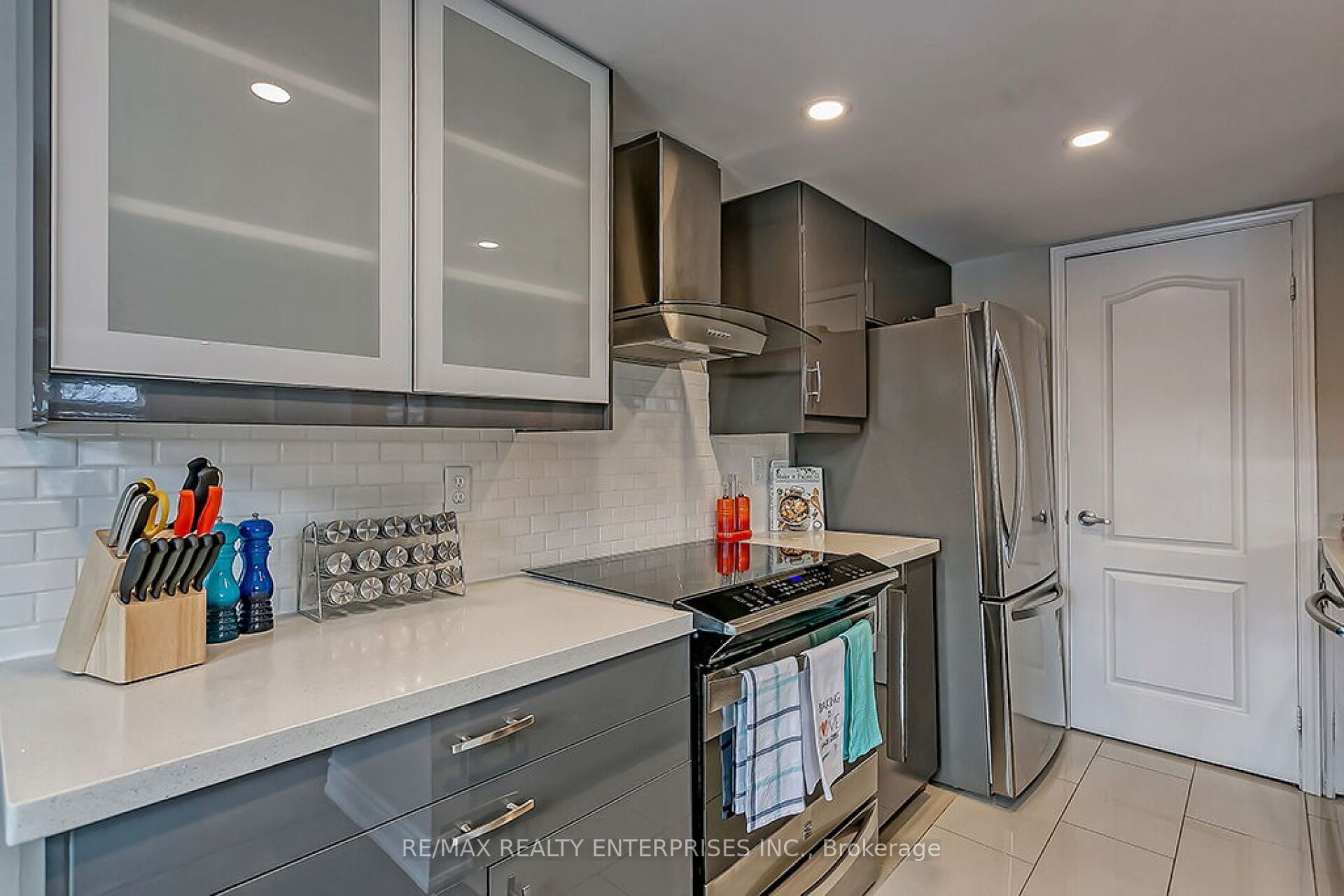 2386 Munn's Avenue Unit E Property Photo 5