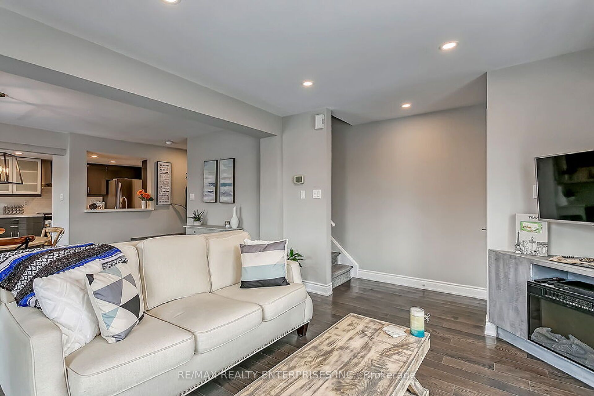 2386 Munn's Avenue Unit E Property Photo 15