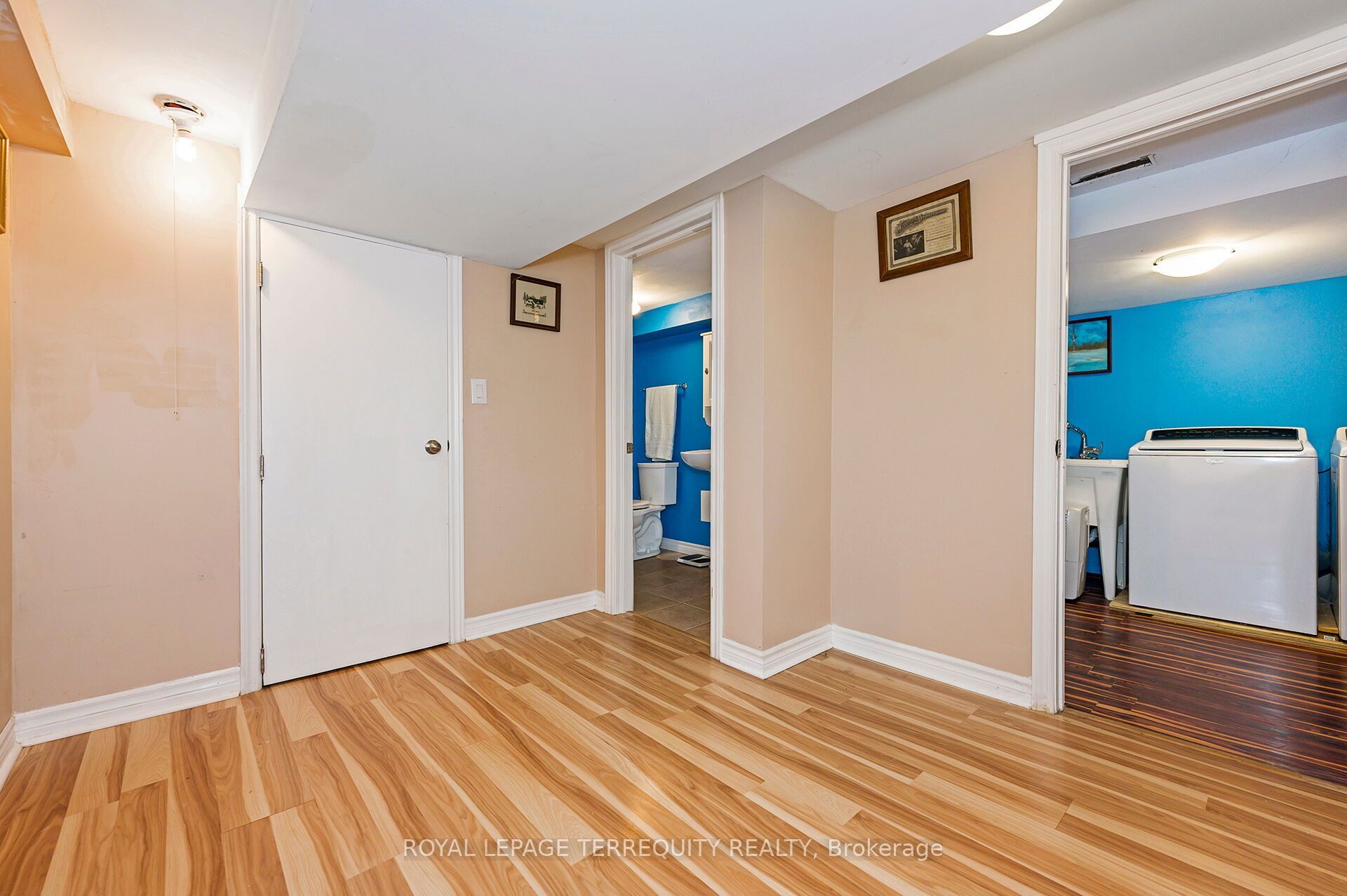 2307 Lawrence Avenue W Property Photo 21