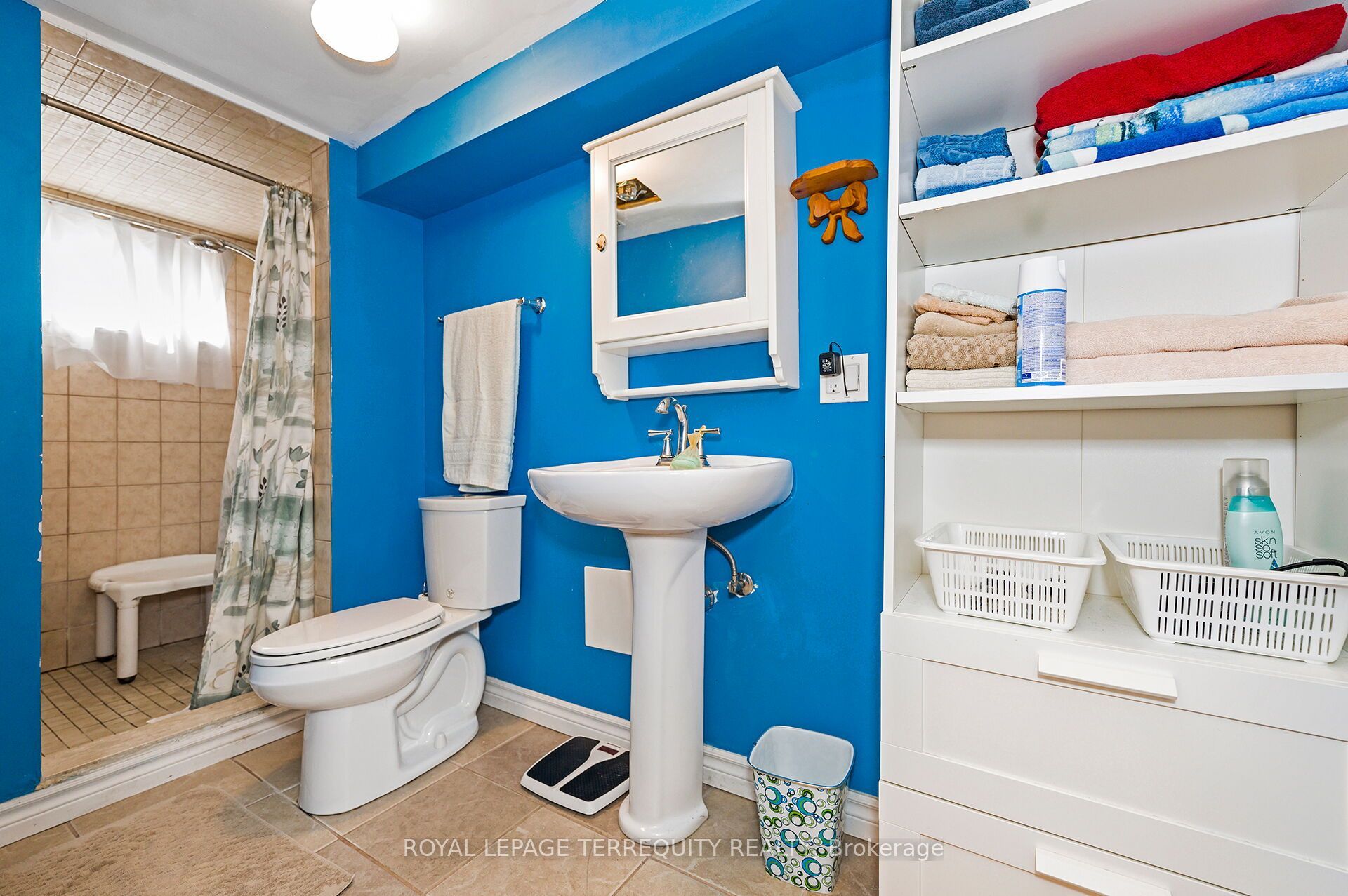2307 Lawrence Avenue W Property Photo 23