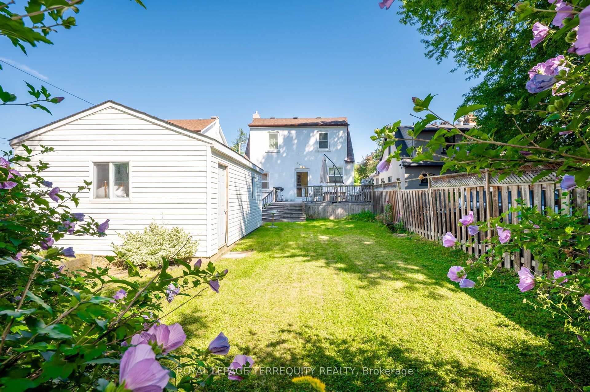 2307 Lawrence Avenue W Property Photo 29