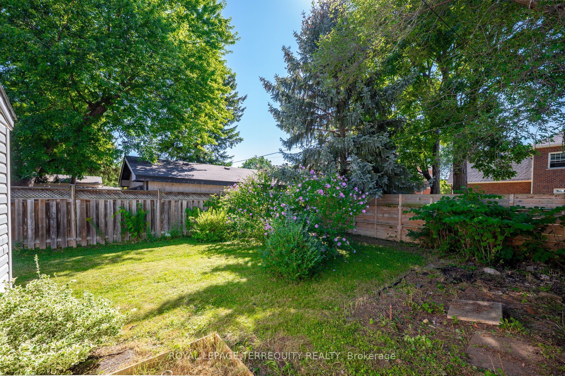 2307 Lawrence Avenue W Property Photo 33