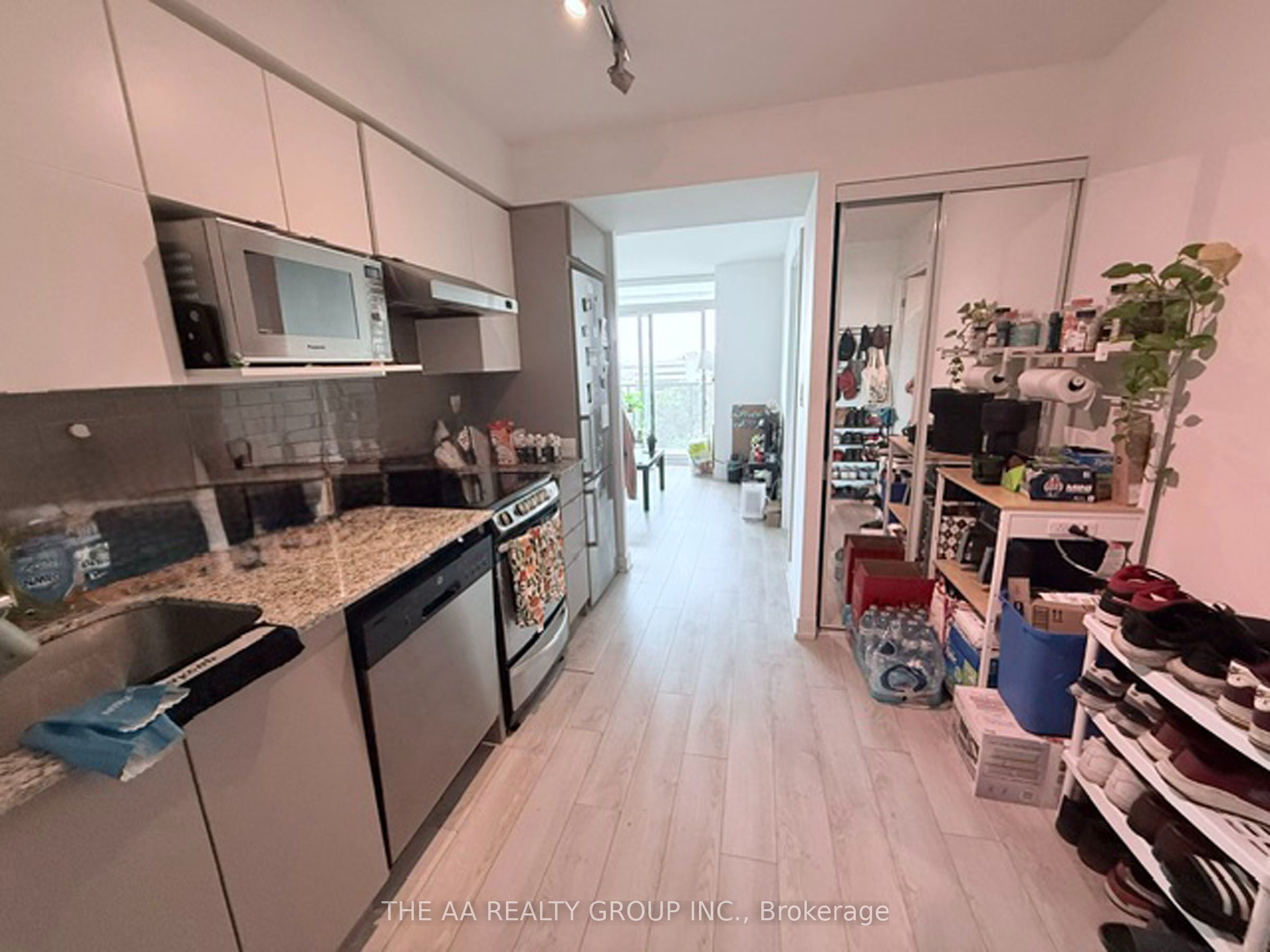 160 Flemington Road 1010 Property Photo 10