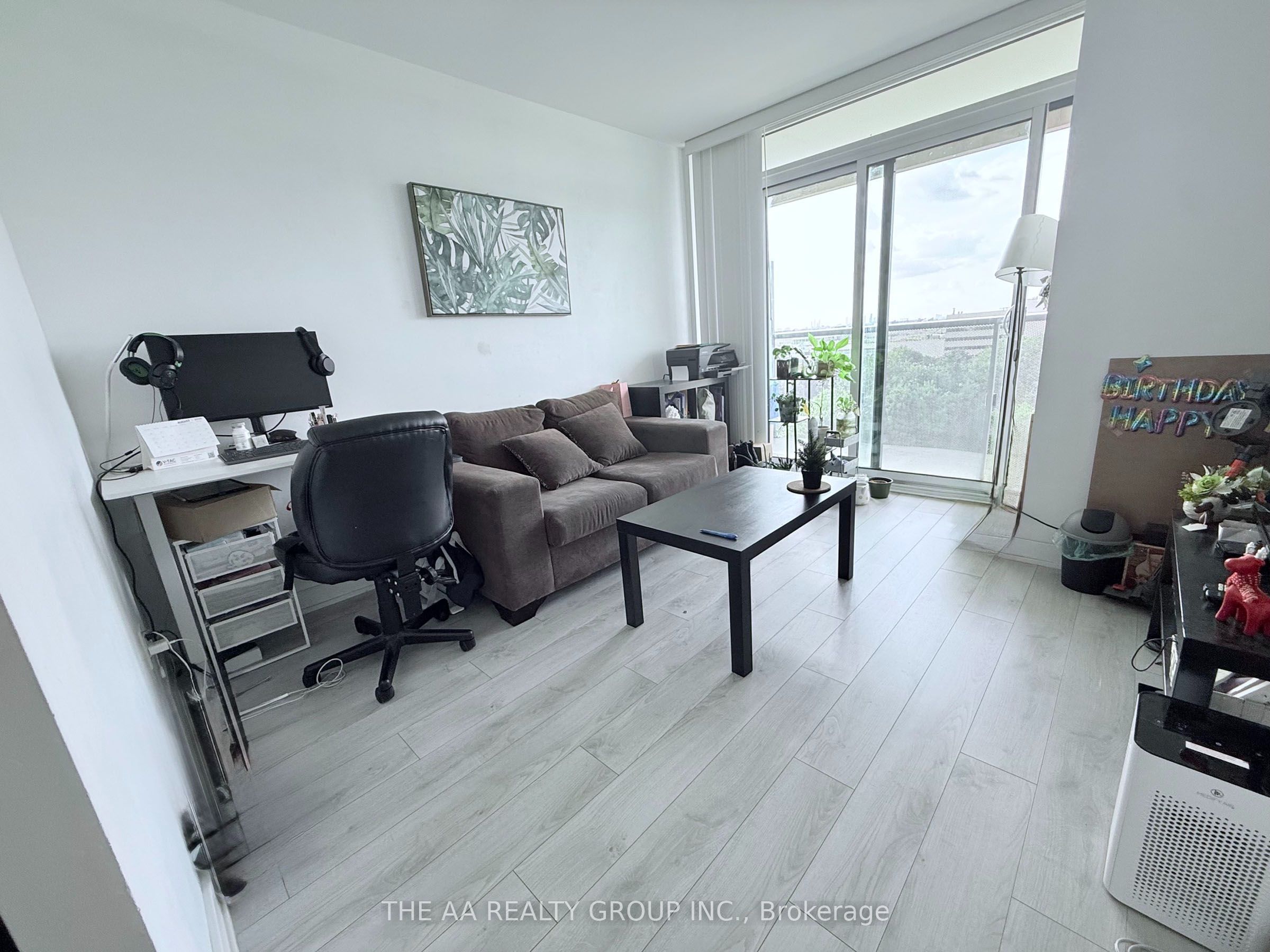 160 Flemington Road 1010 Property Photo 13
