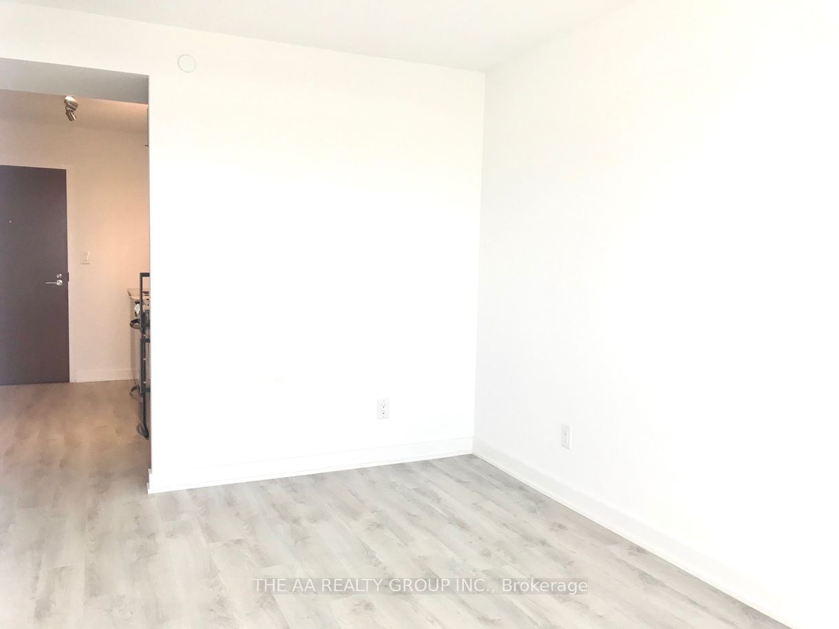 160 Flemington Road 1010 Property Photo 14