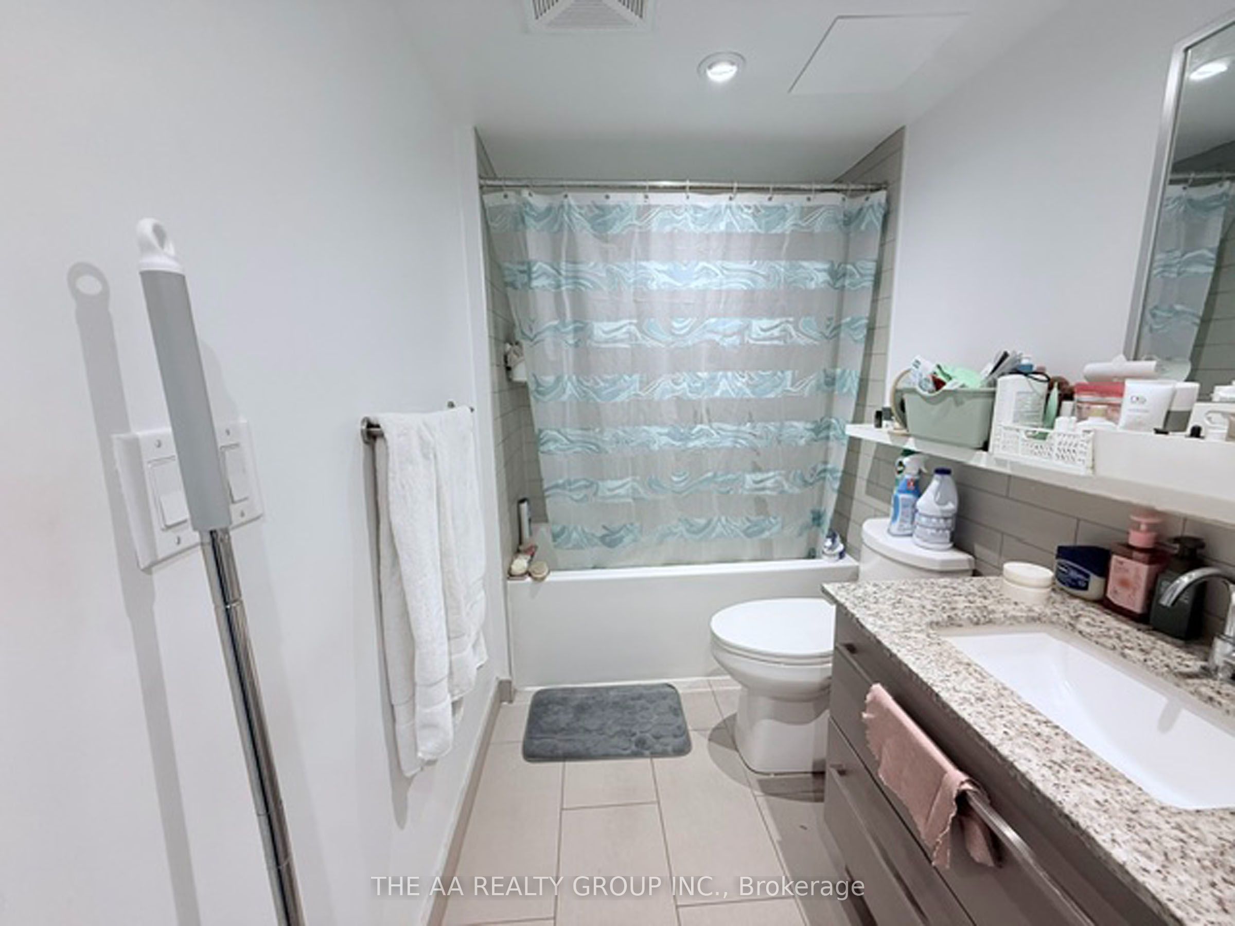 160 Flemington Road 1010 Property Photo 17