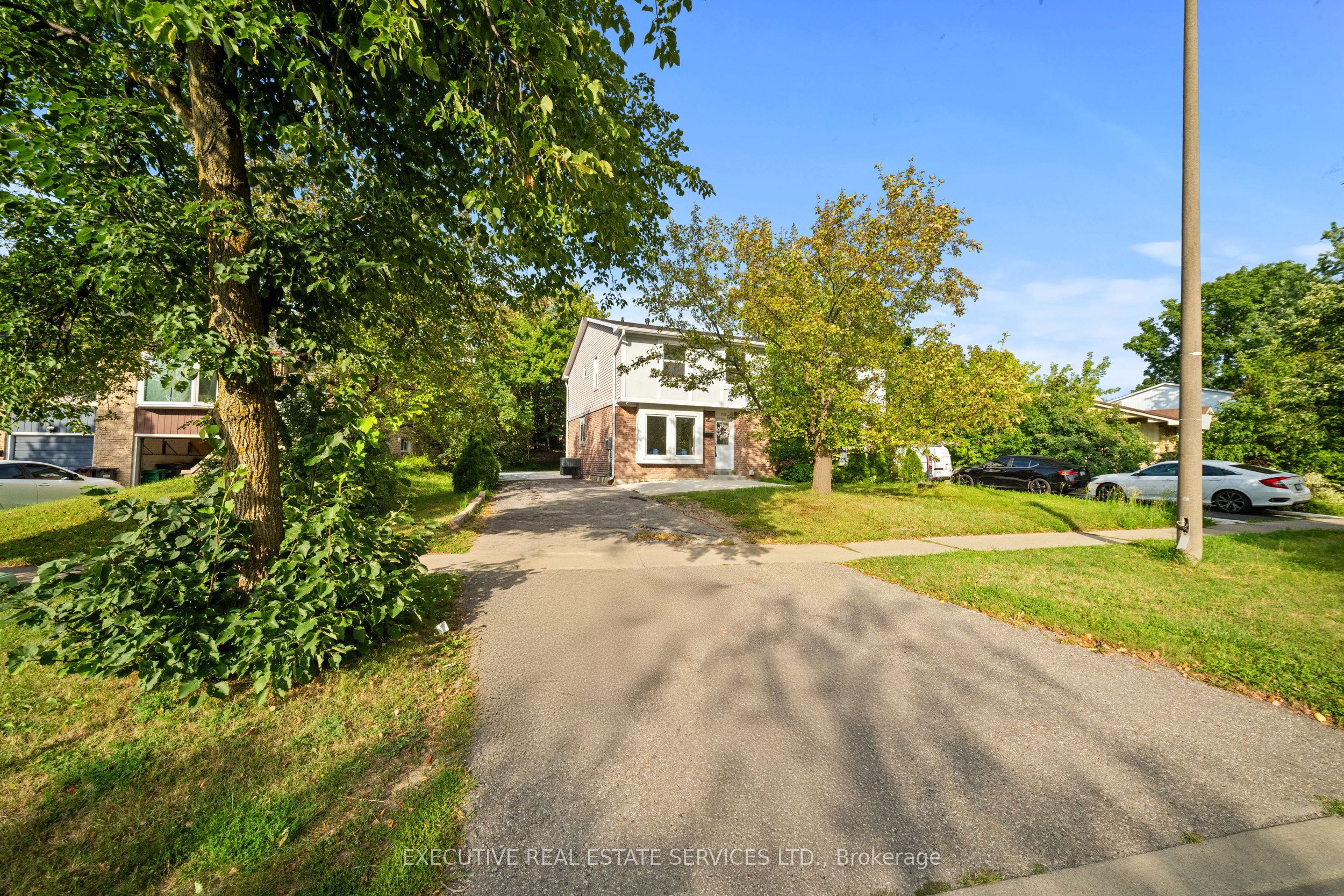 100 Centre Street N Property Photo 5