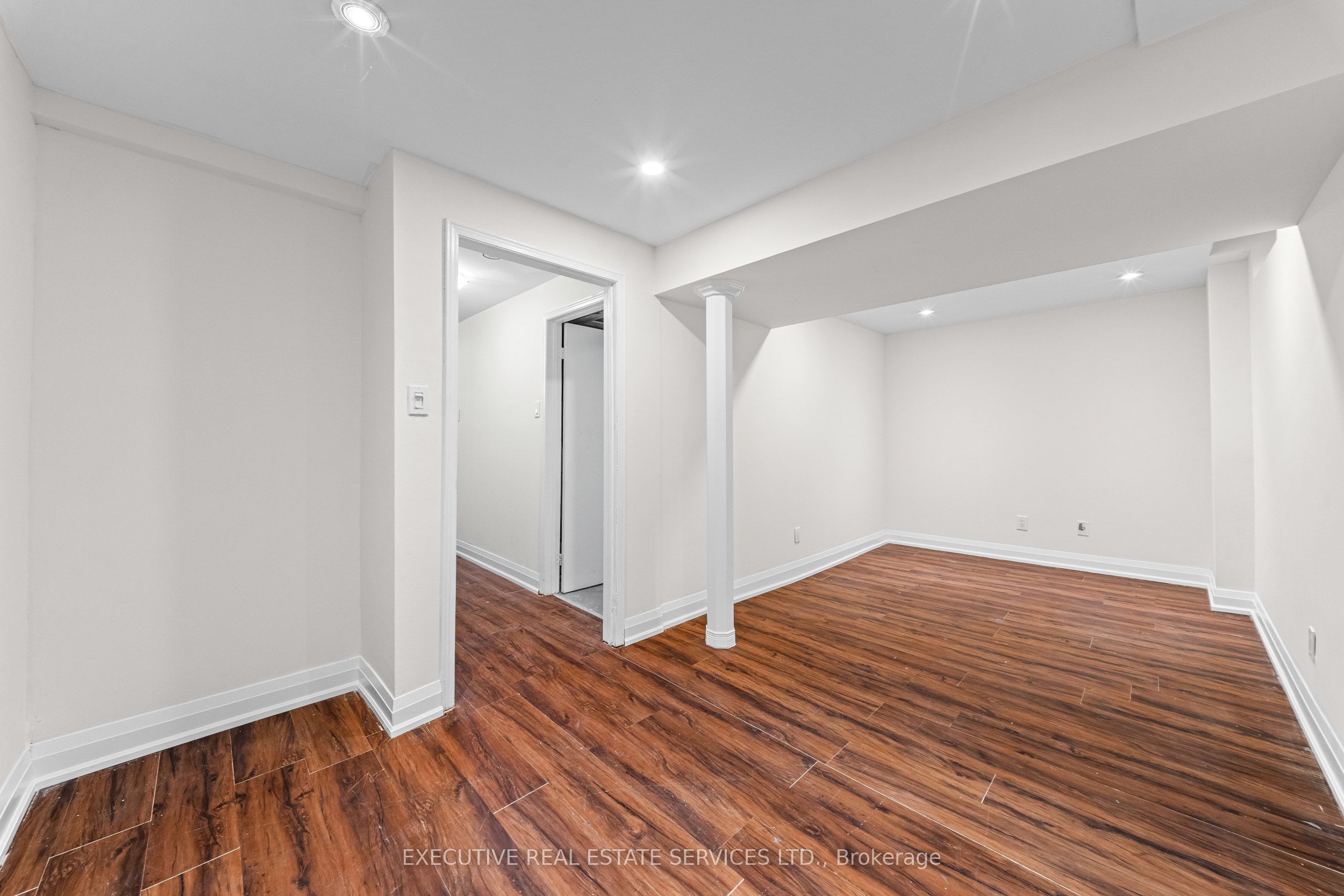 100 Centre Street N Property Photo 34