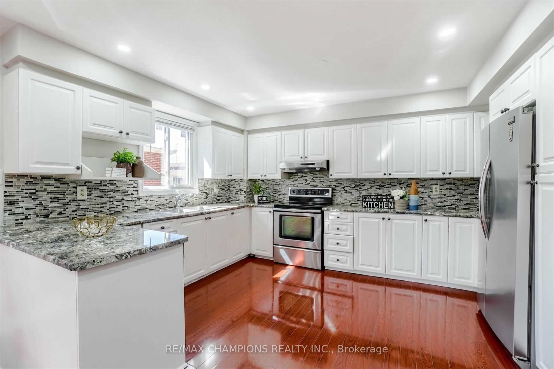 60 Banting Crescent Property Photo 6