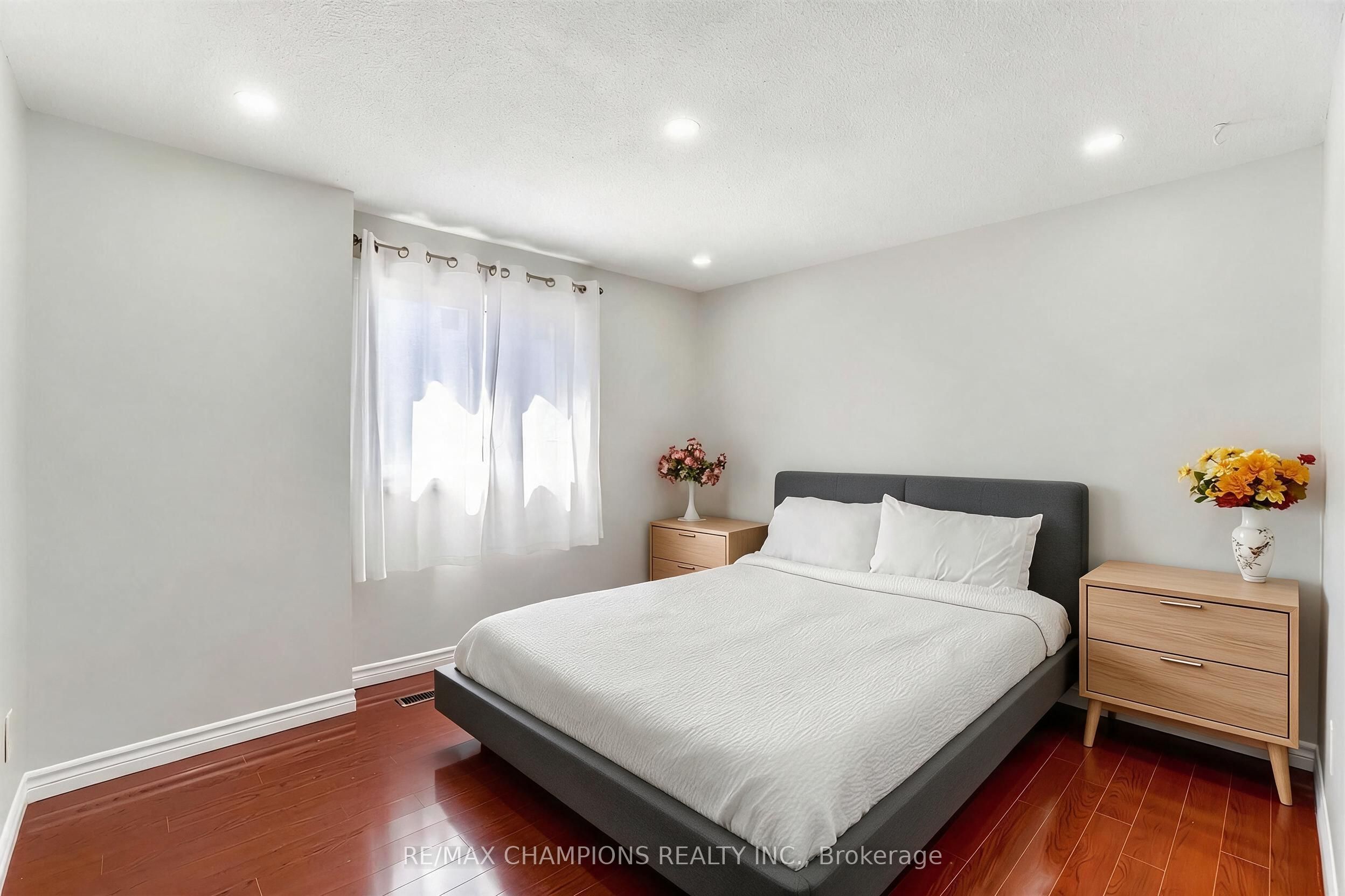 60 Banting Crescent Property Photo 15