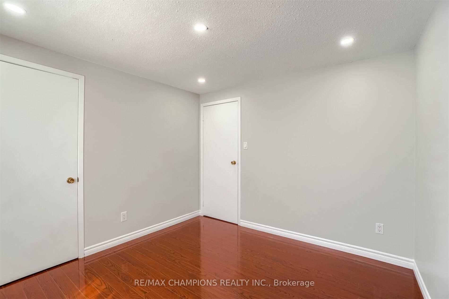 60 Banting Crescent Property Photo 19