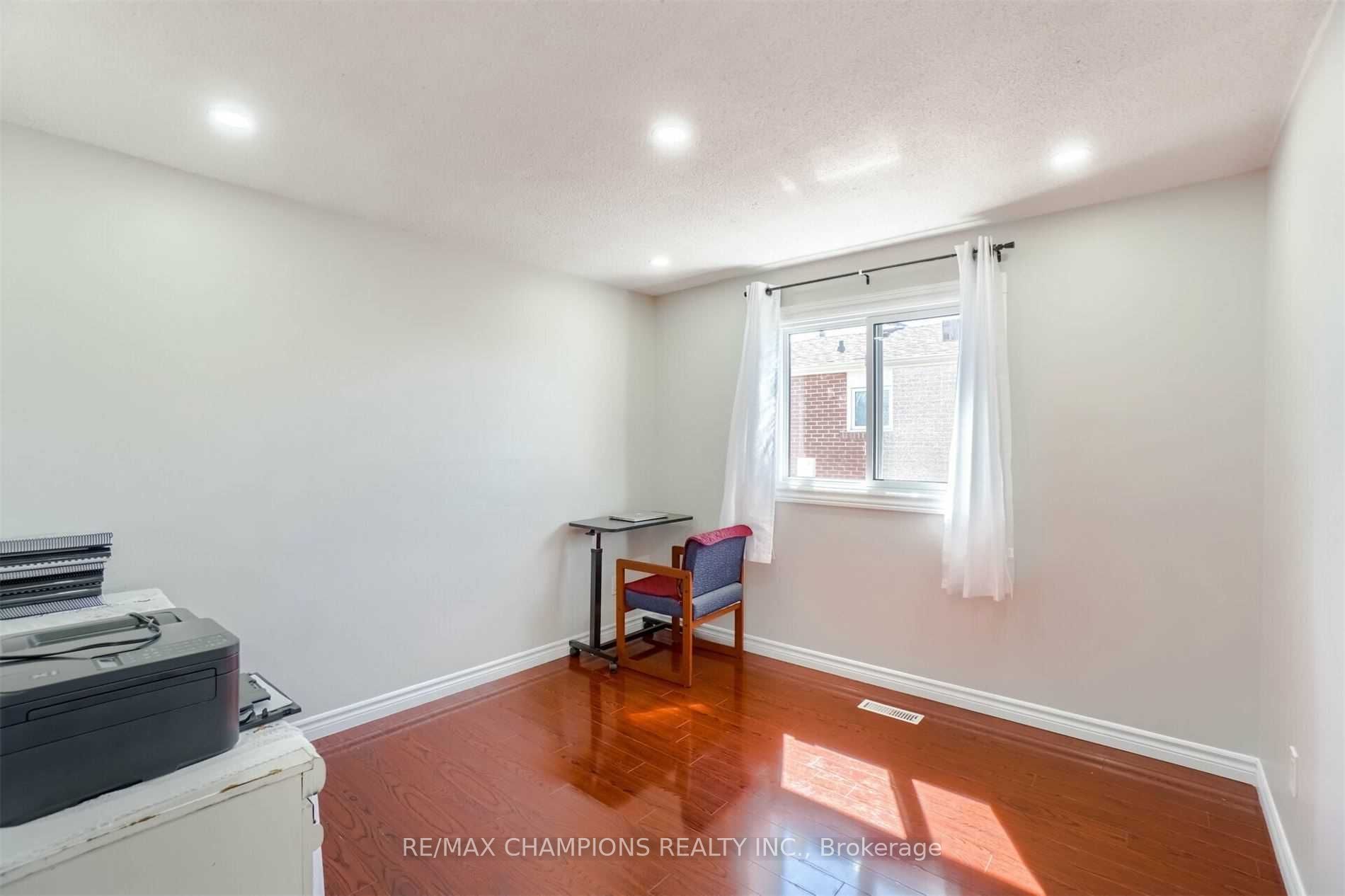 60 Banting Crescent Property Photo 20