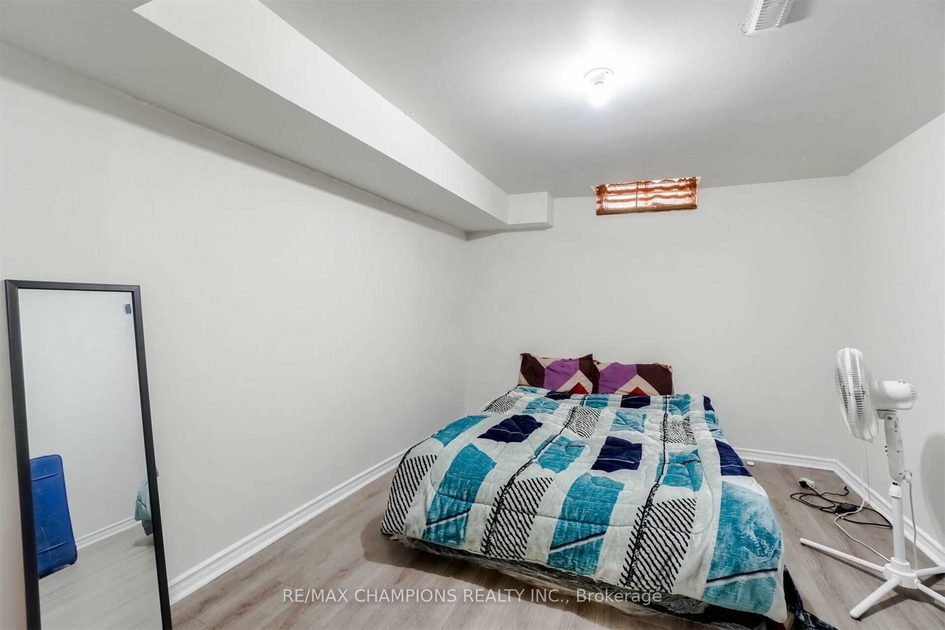 60 Banting Crescent Property Photo 23