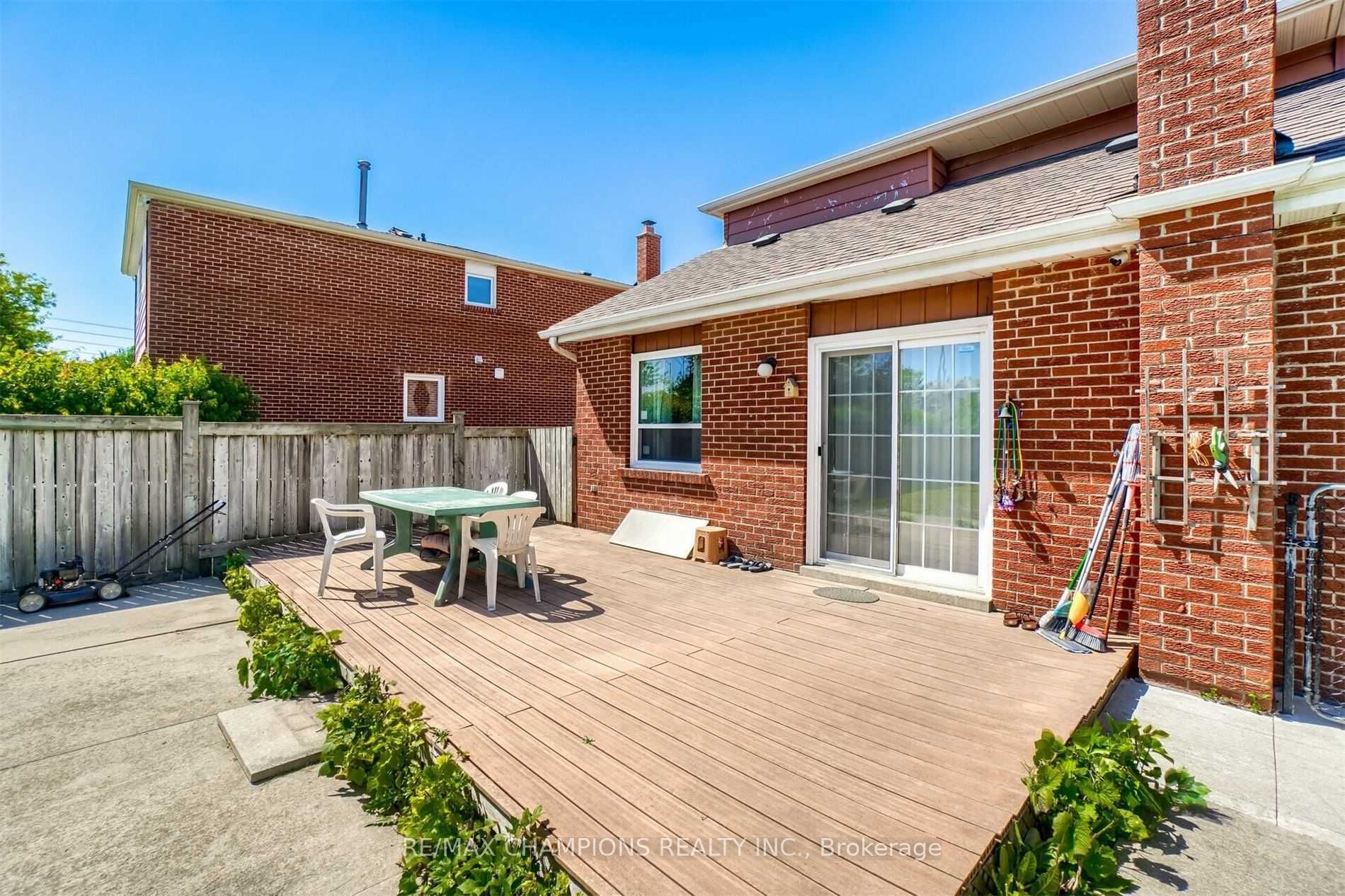 60 Banting Crescent Property Photo 24