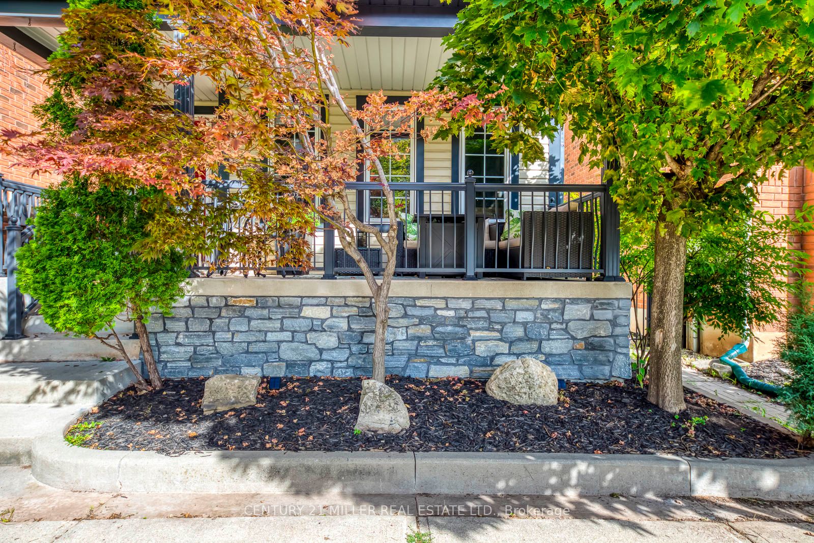215 Roxton Road Property Photo 4