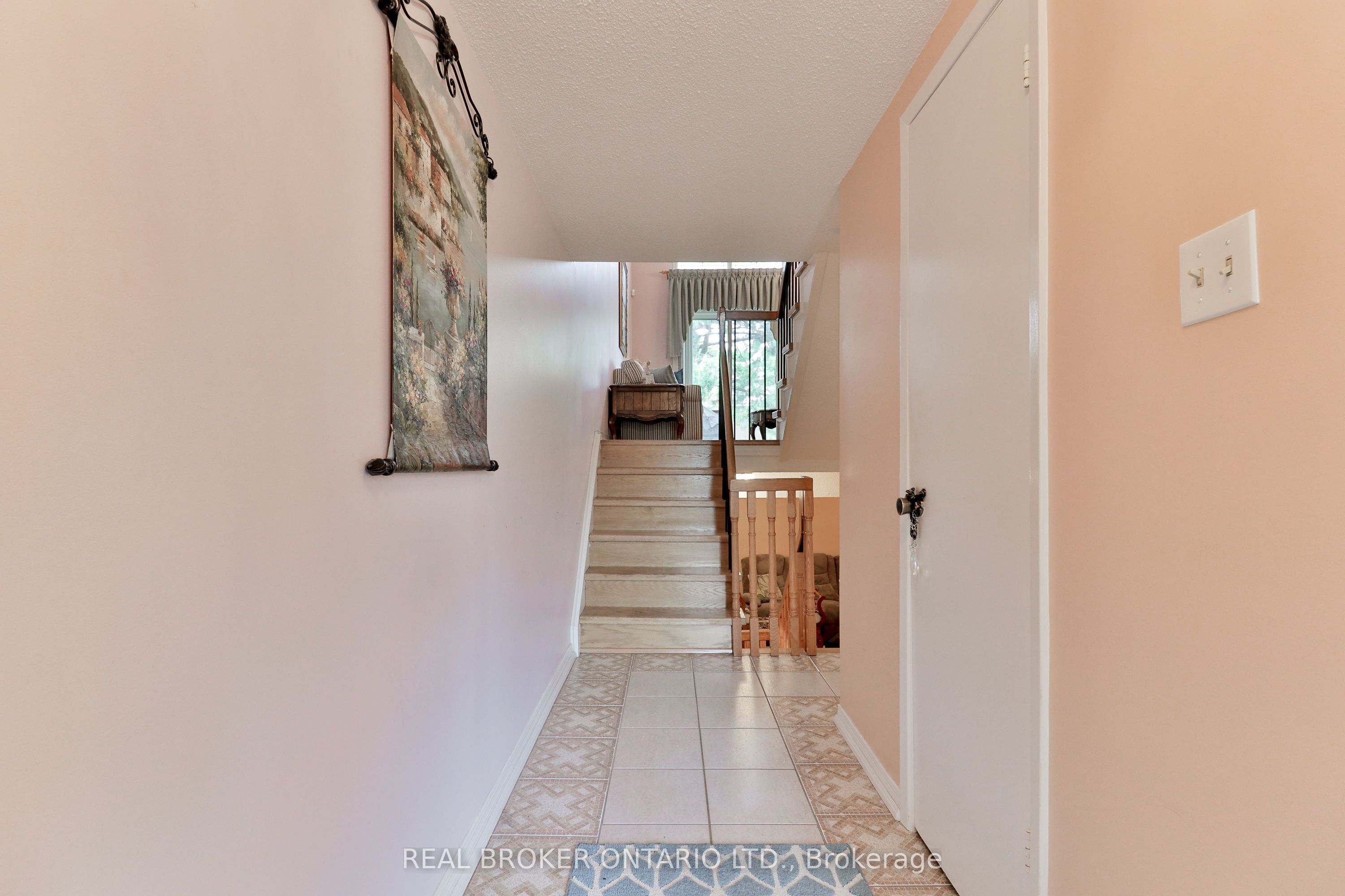 1764 Rathburn Road E 16 Property Photo 2