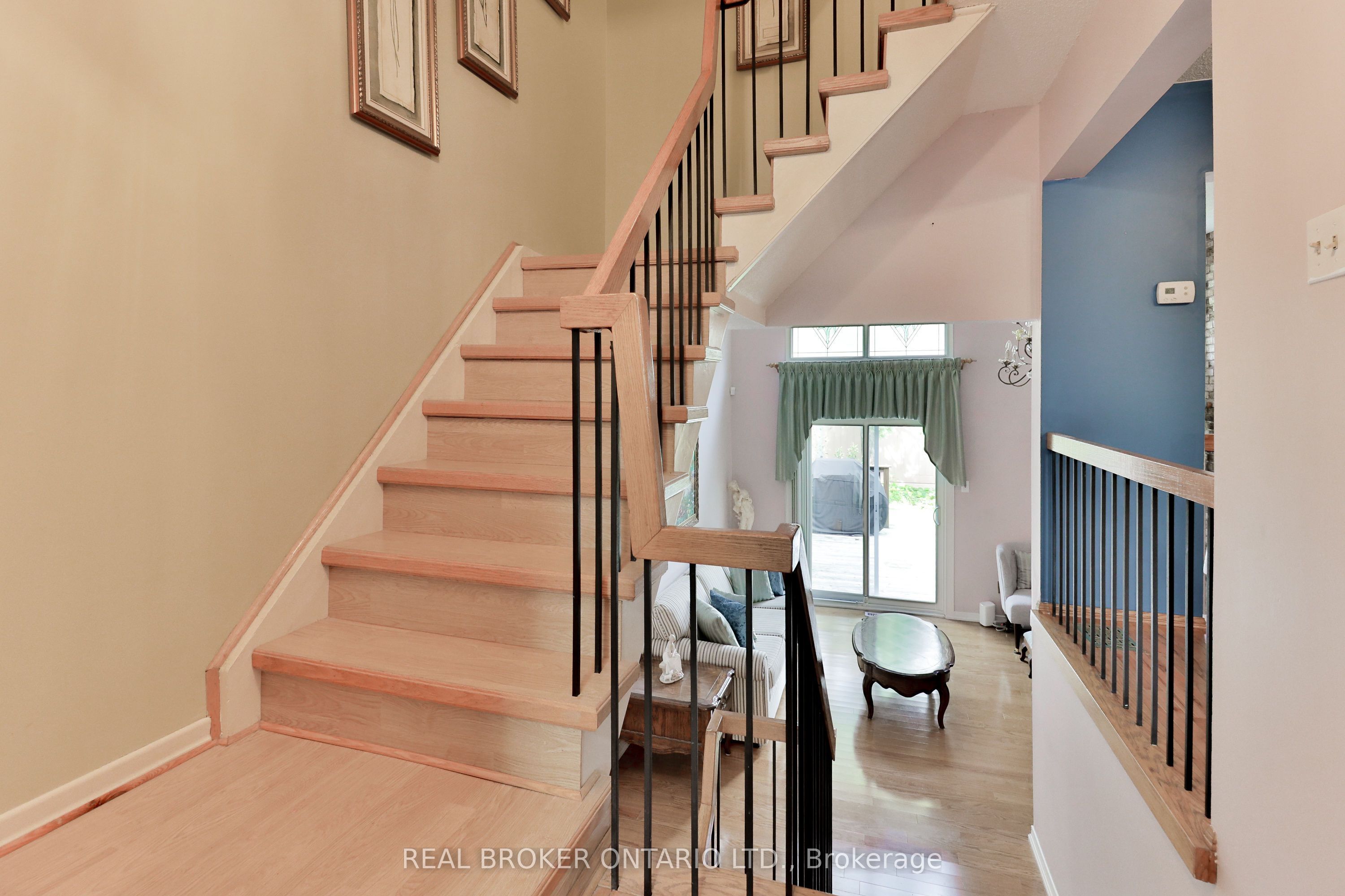 1764 Rathburn Road E 16 Property Photo 11