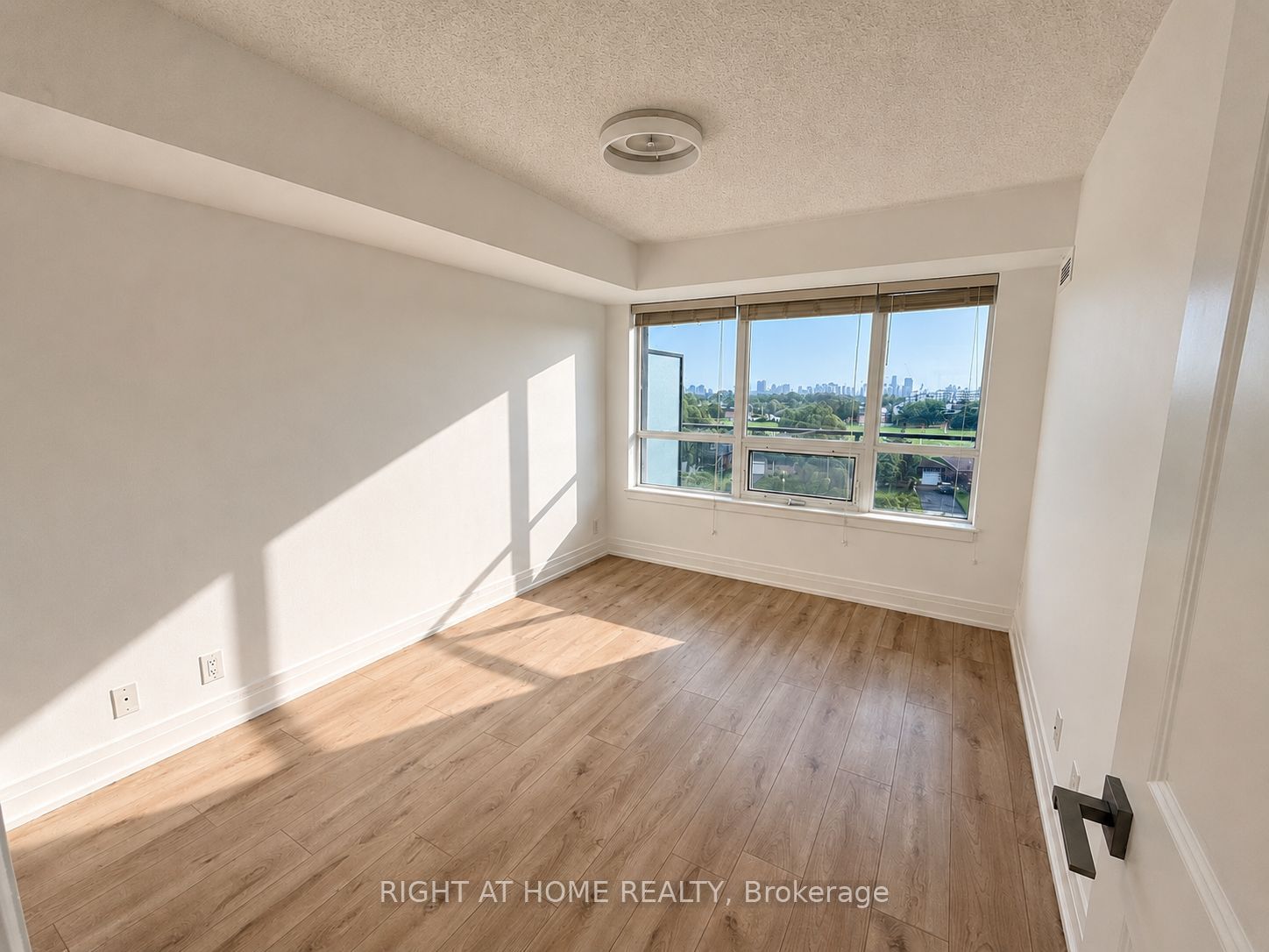 1 De Boers Drive 608 Property Photo 6