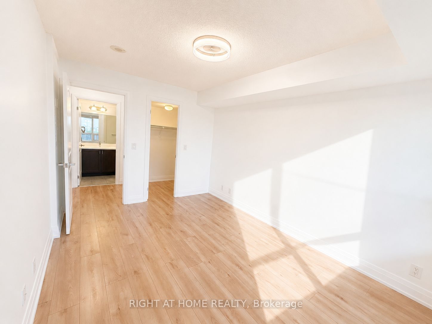 1 De Boers Drive 608 Property Photo 7
