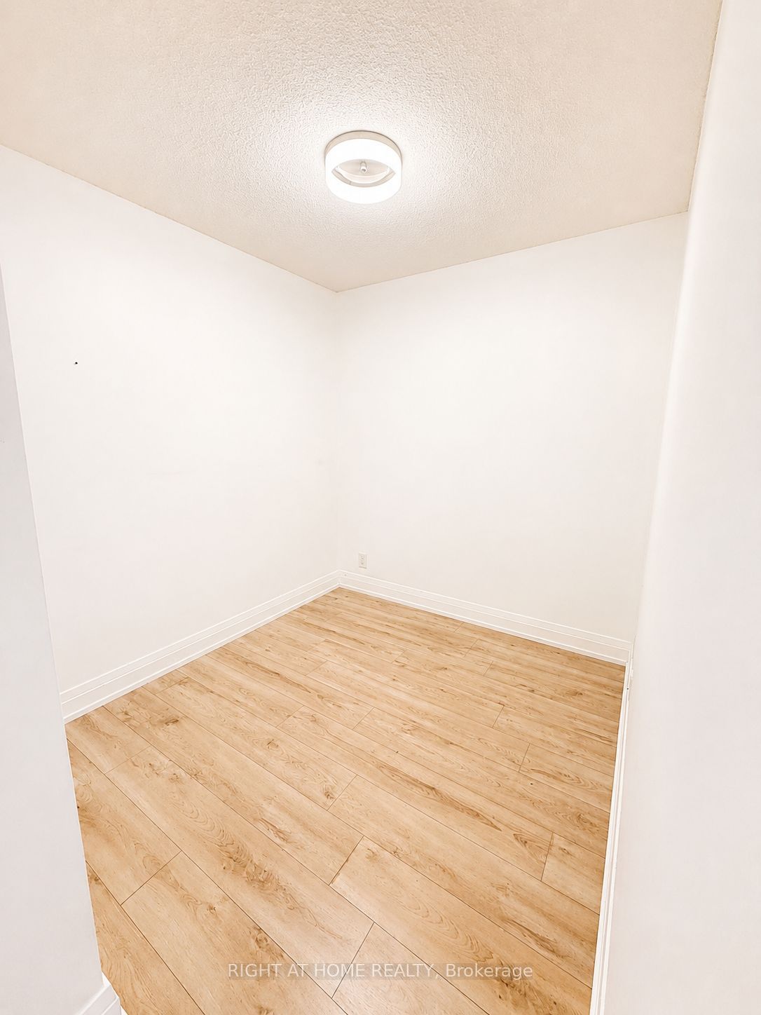1 De Boers Drive 608 Property Photo 8