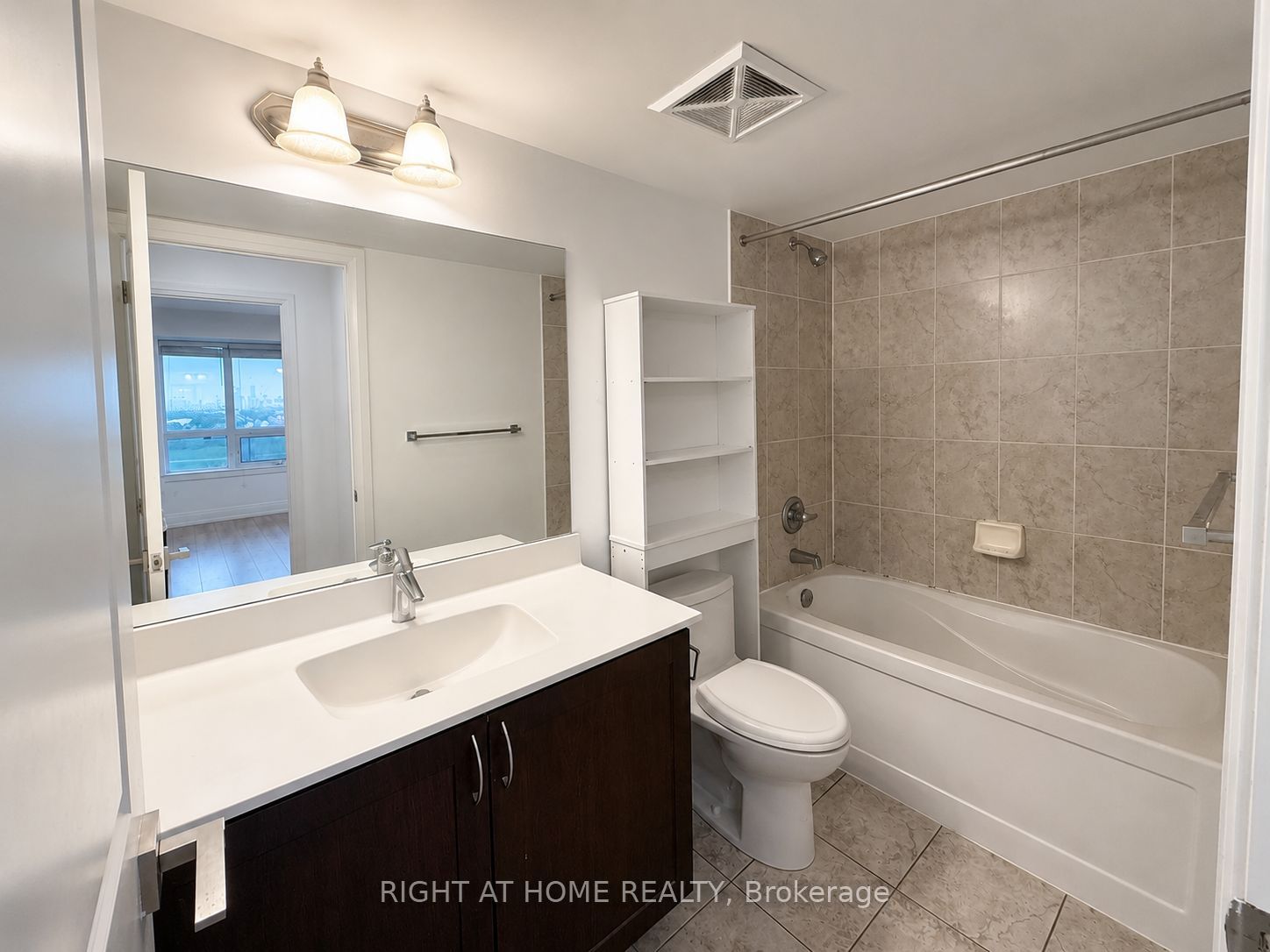 1 De Boers Drive 608 Property Photo 9