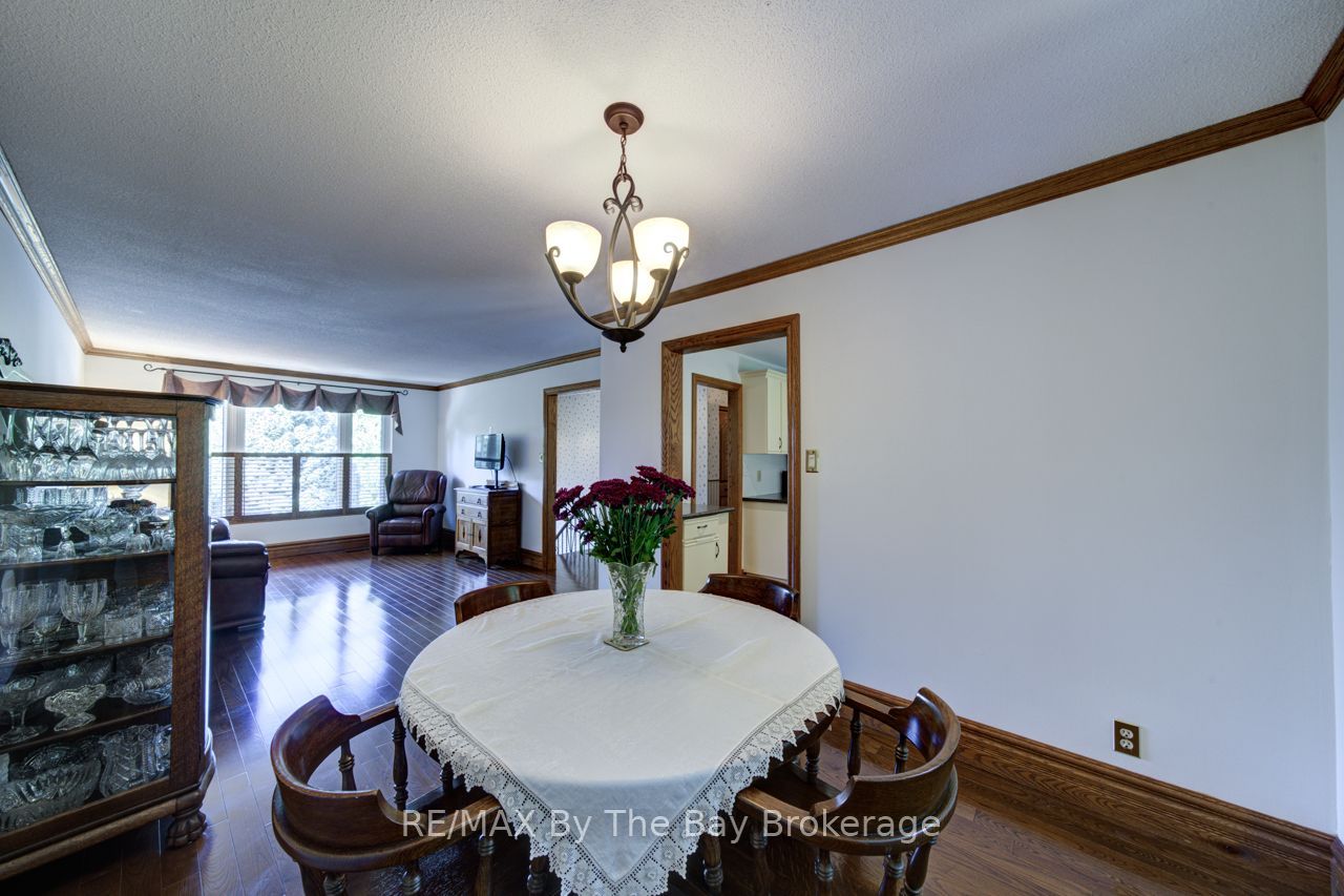 50 Hilltop Court Property Photo 6
