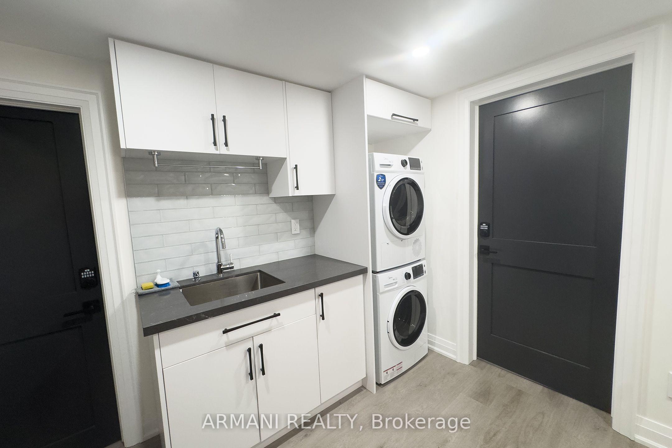 97 Cuffley Crescent N Basement Property Photo 4