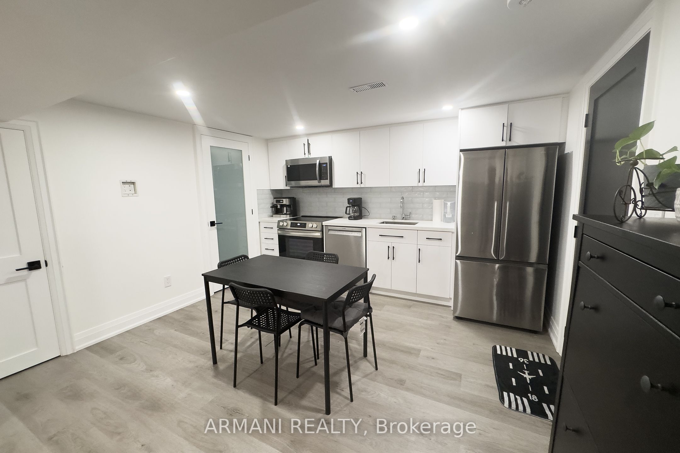 97 Cuffley Crescent N Basement Property Photo 8