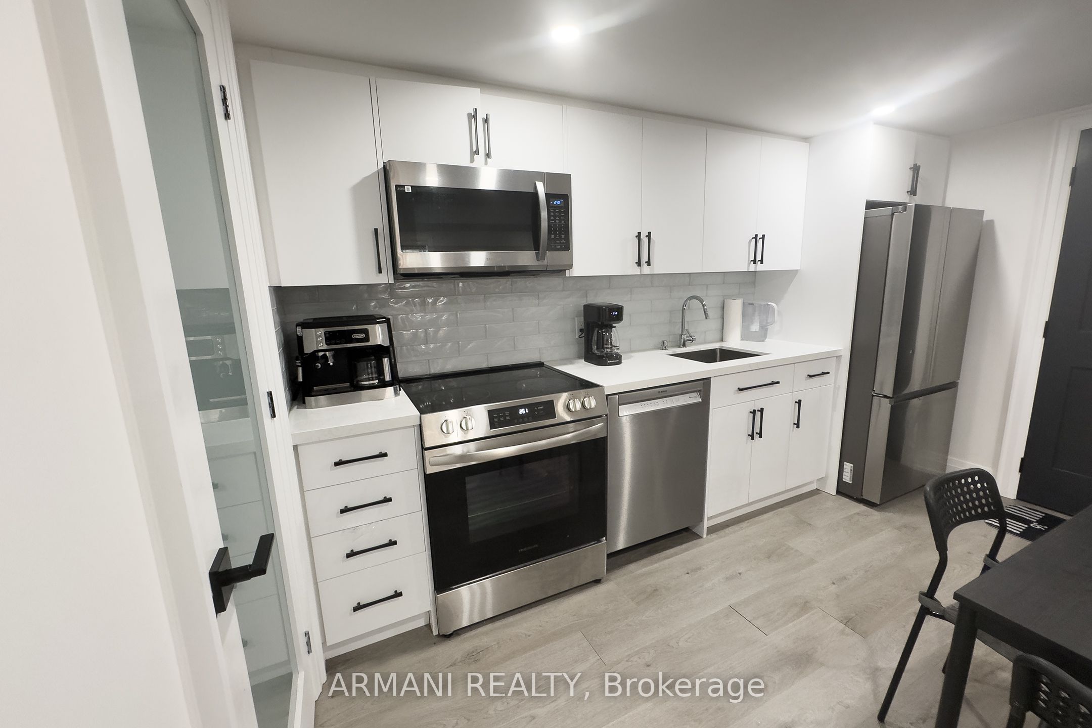 97 Cuffley Crescent N Basement Property Photo 9