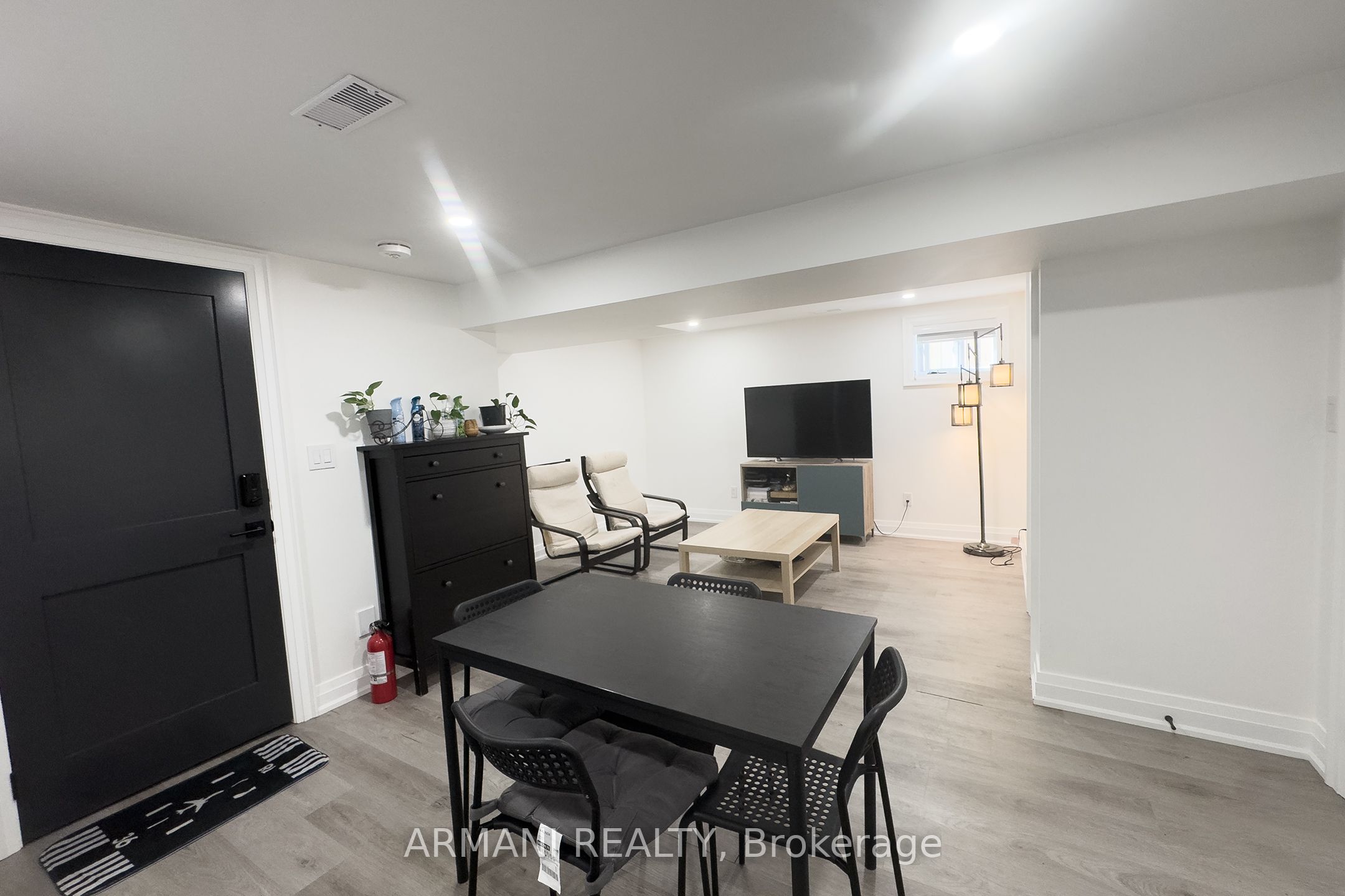 97 Cuffley Crescent N Basement Property Photo 11