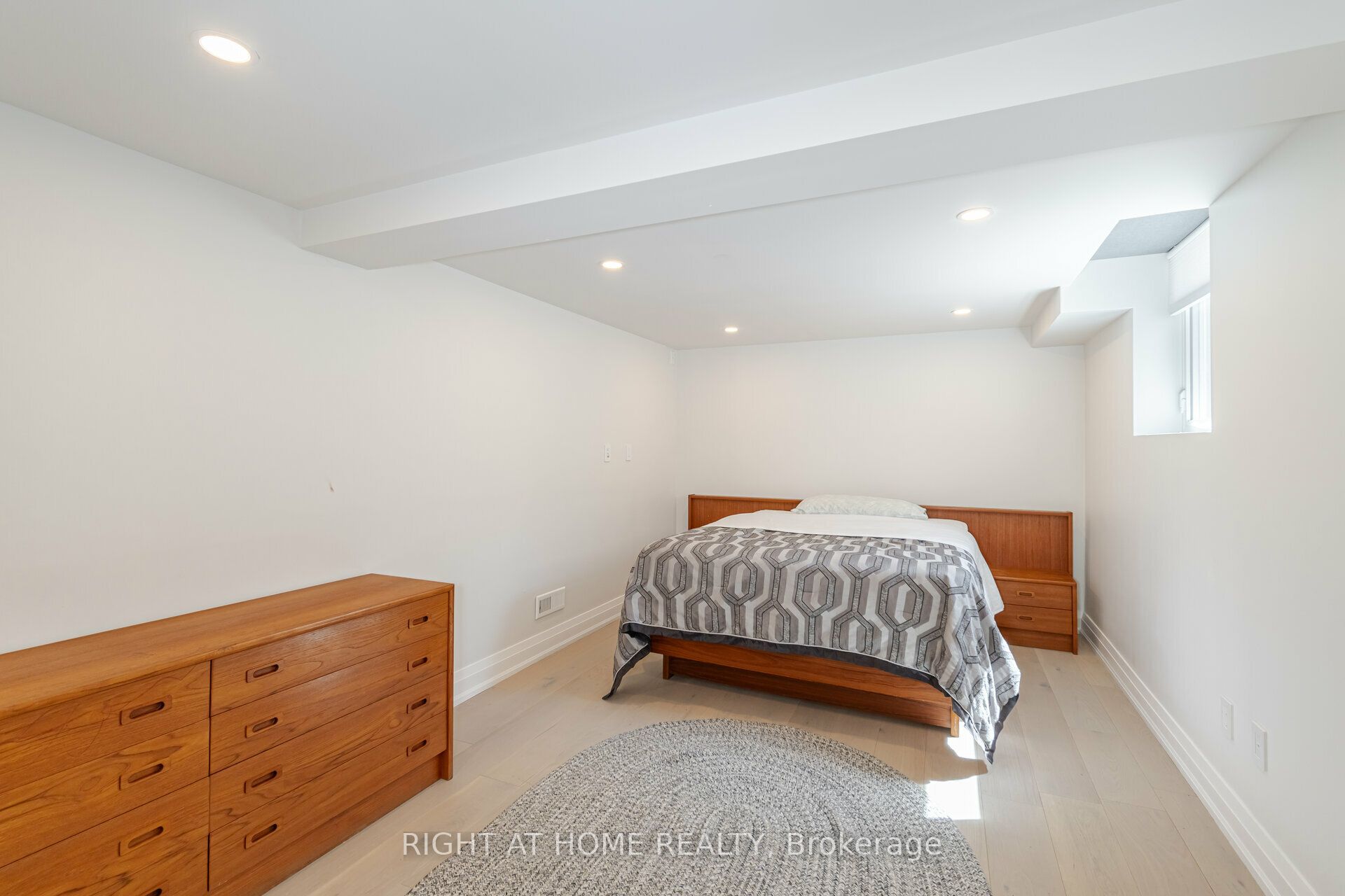 19 Talgarth Road Property Photo 31