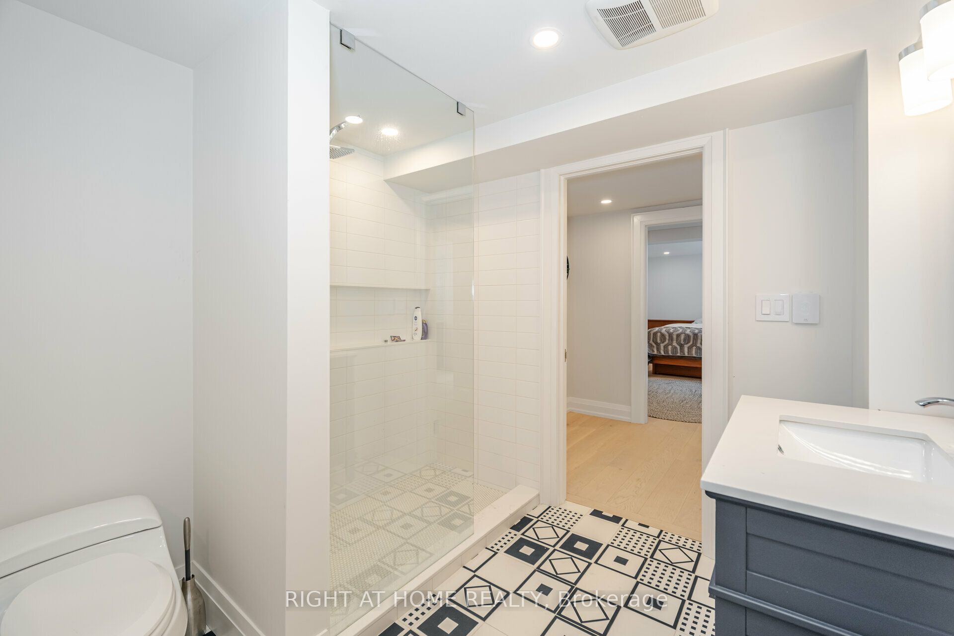 19 Talgarth Road Property Photo 34