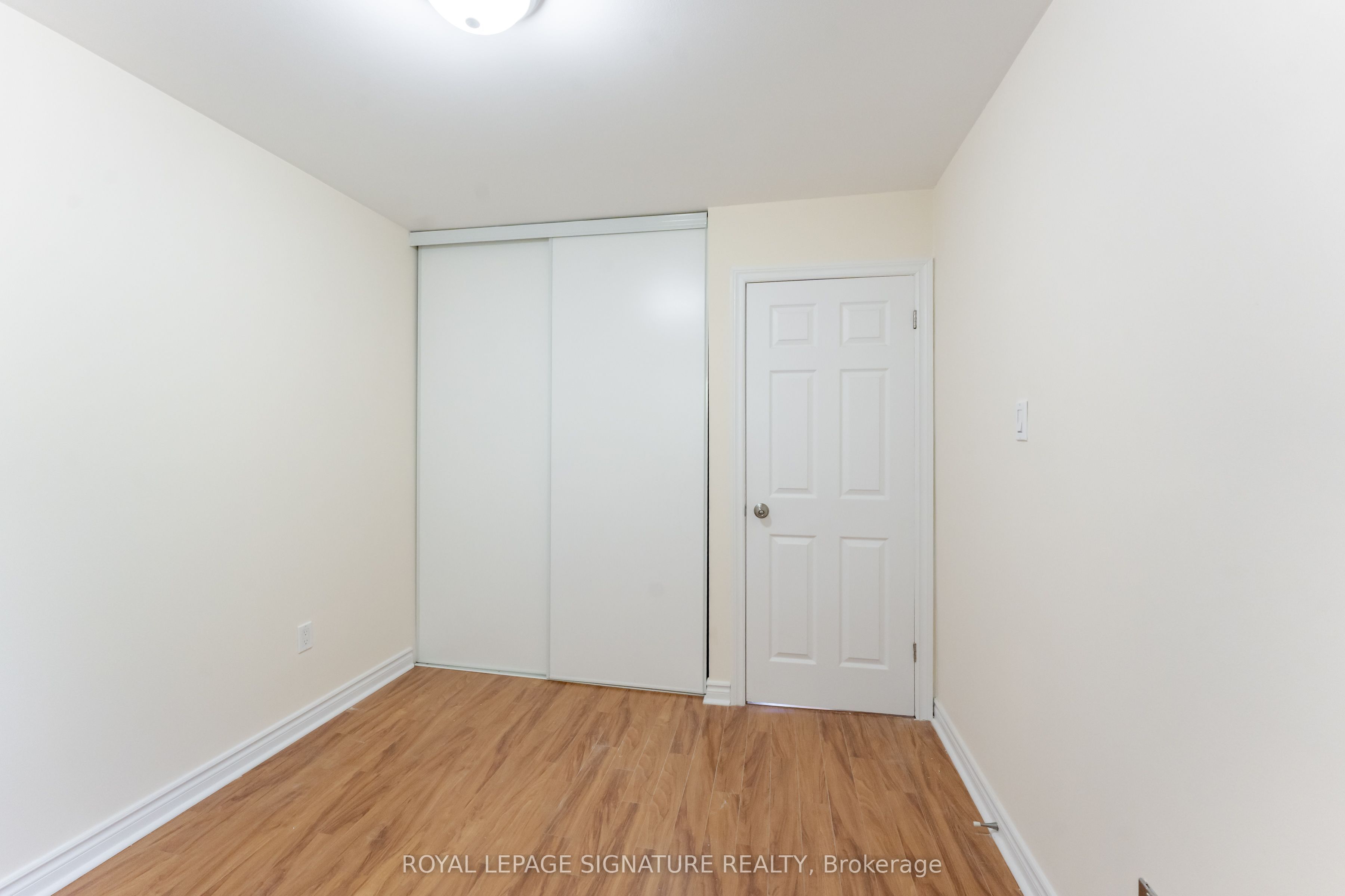 2825 Gananoque Drive 40 Property Photo 31