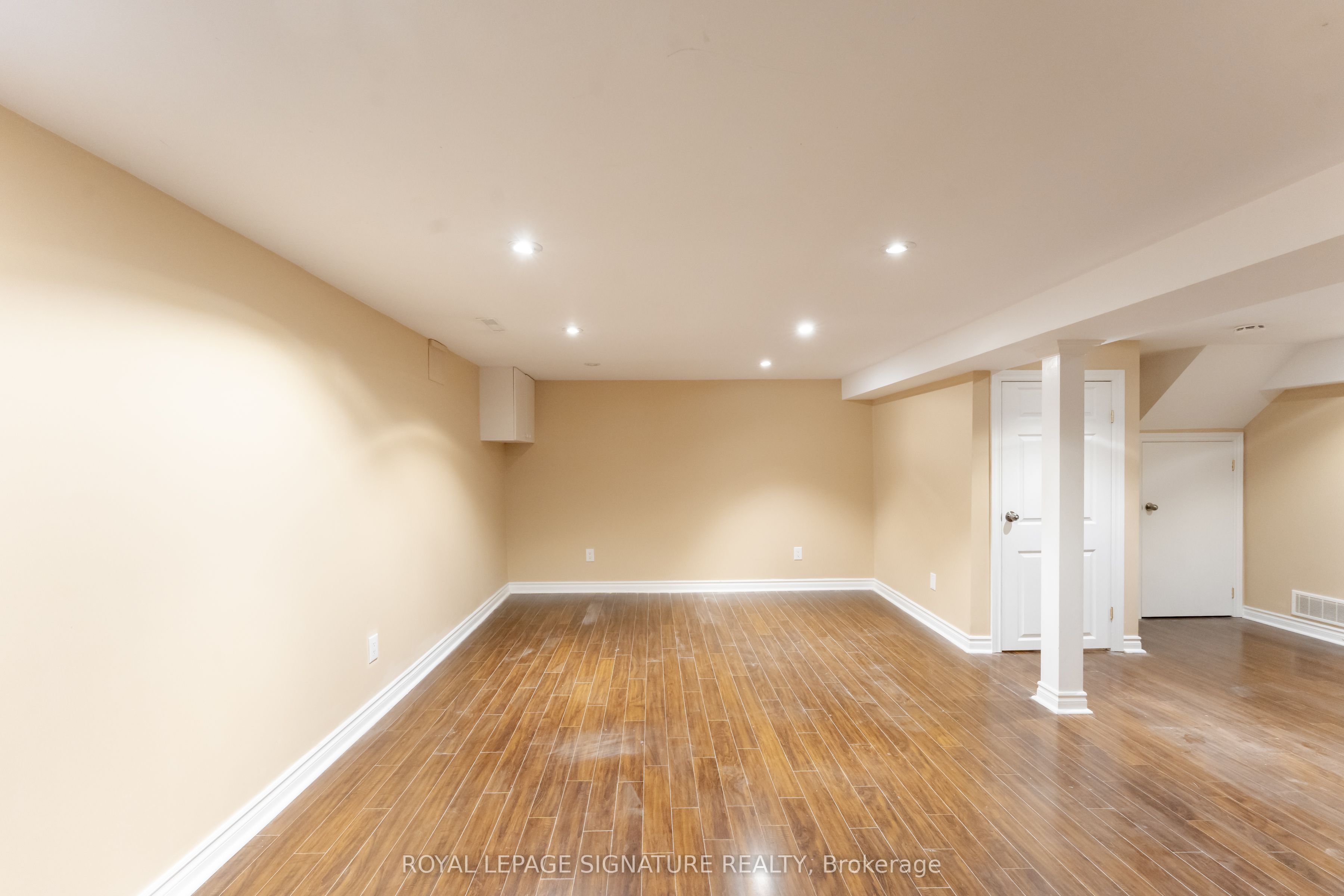 2825 Gananoque Drive 40 Property Photo 32