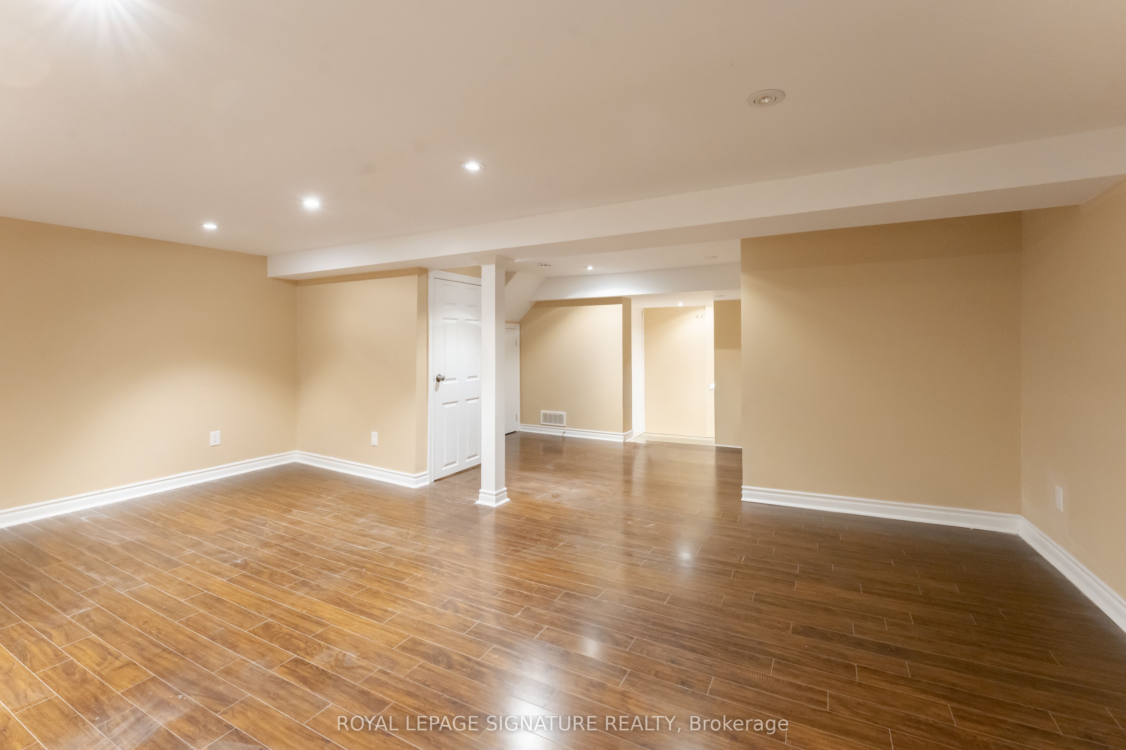 2825 Gananoque Drive 40 Property Photo 33