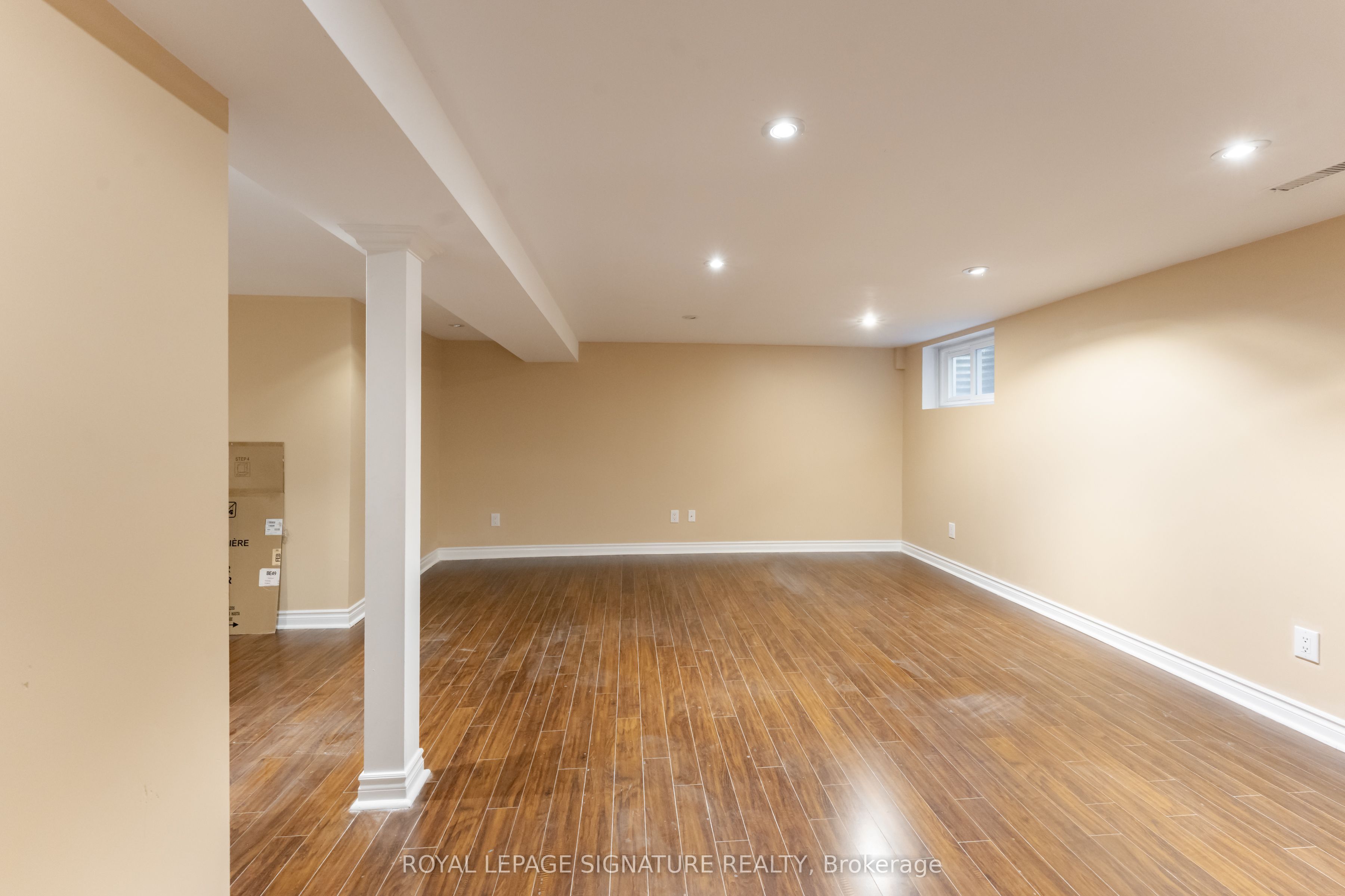 2825 Gananoque Drive 40 Property Photo 34