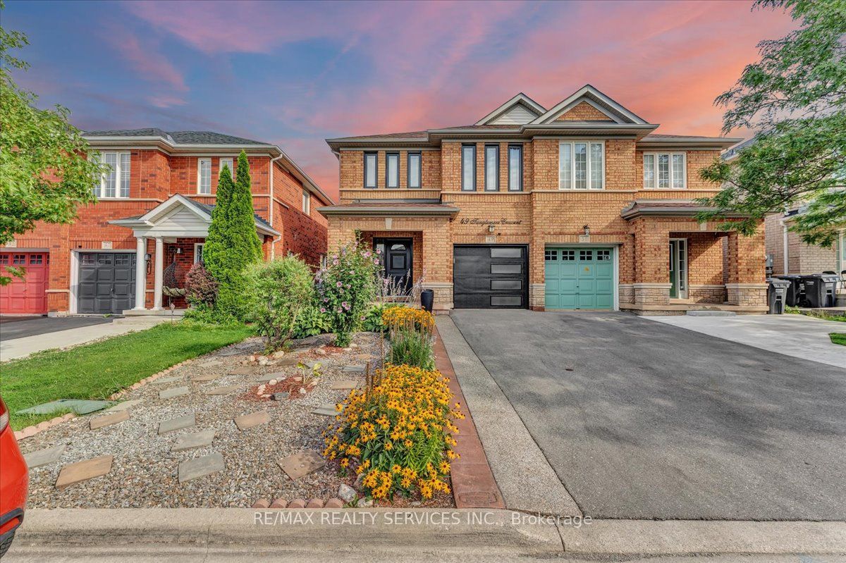 49 Tanglemere Crescent Property Photo 1