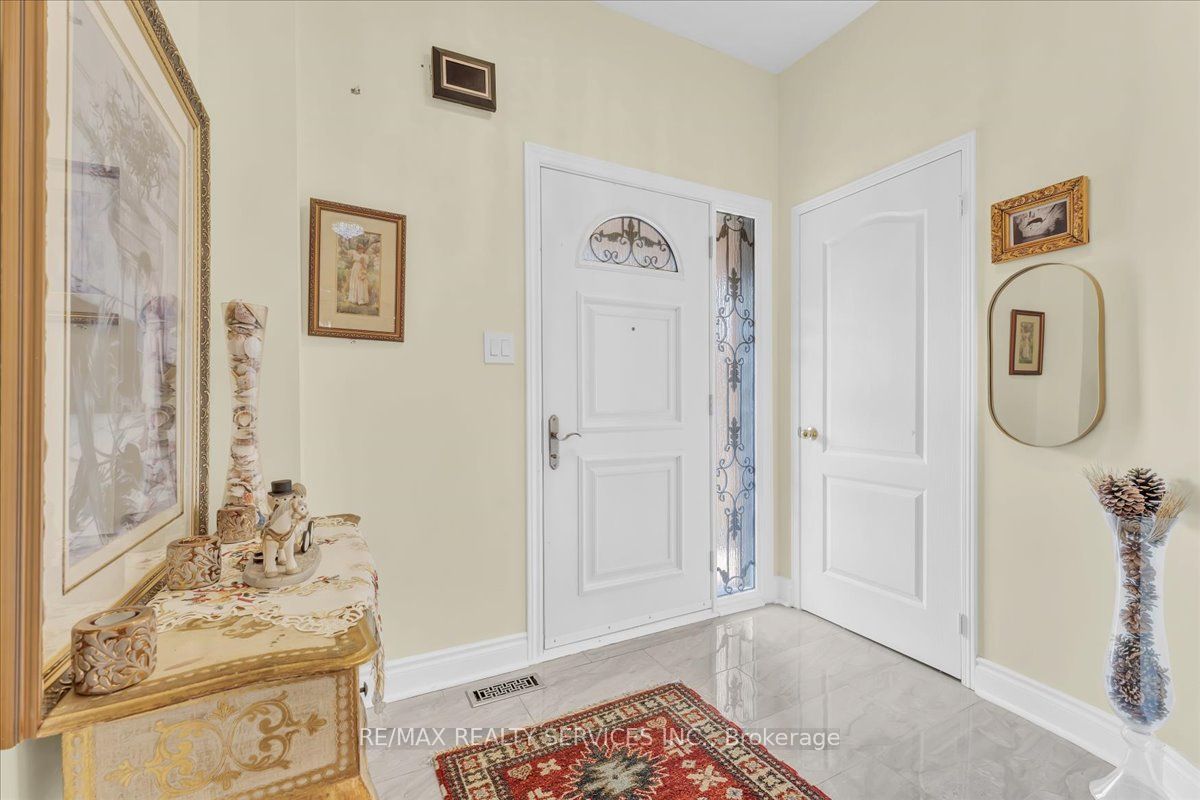49 Tanglemere Crescent Property Photo 7