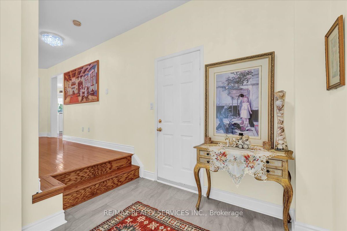 49 Tanglemere Crescent Property Photo 8