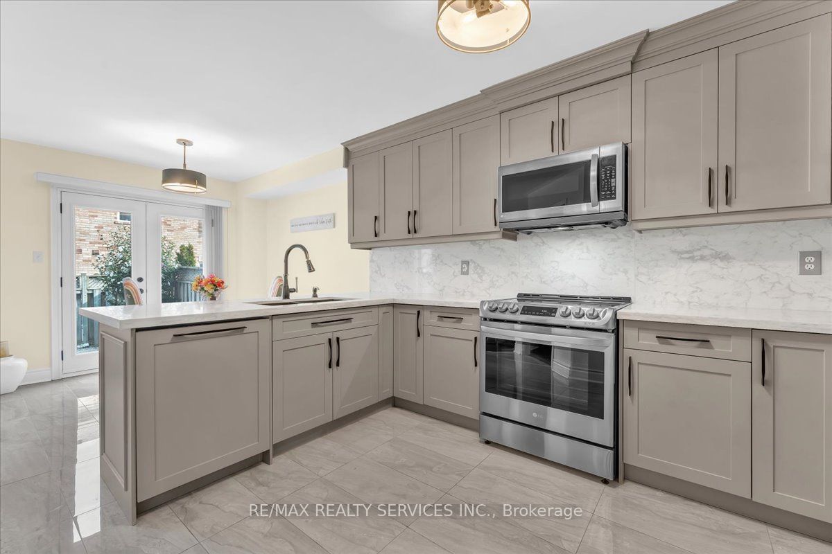 49 Tanglemere Crescent Property Photo 18