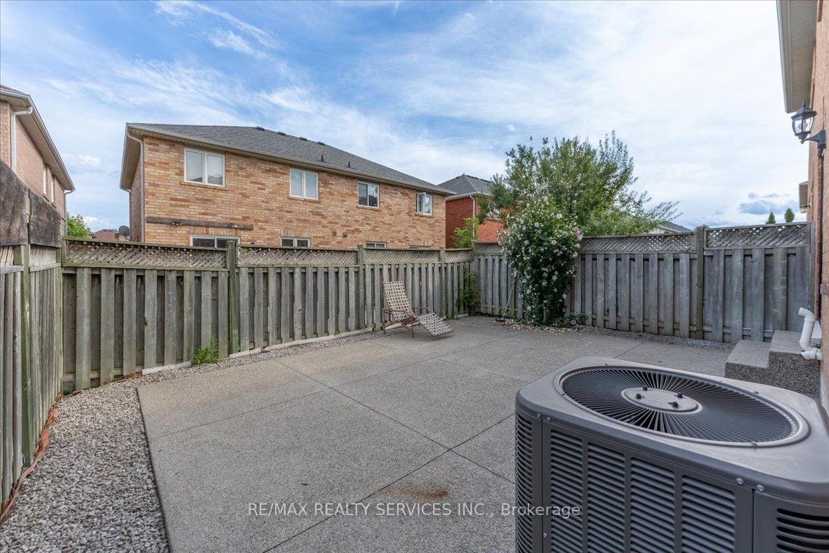 49 Tanglemere Crescent Property Photo 36