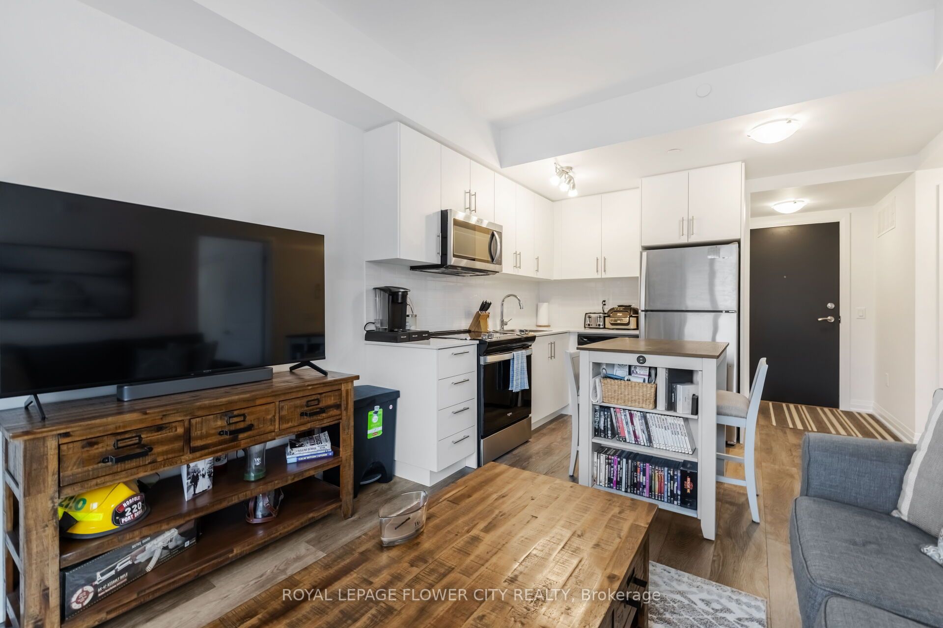 65 Attmar Drive E 269 Property Photo 16