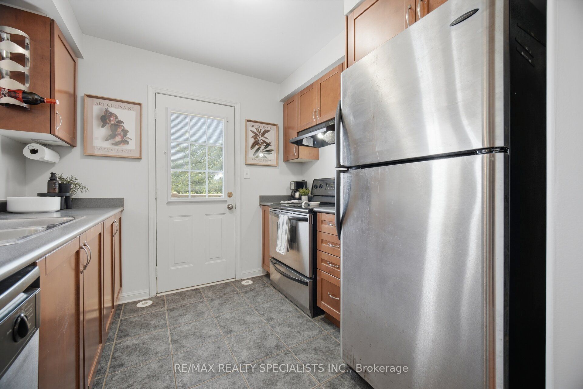 1170 Barnard Drive Property Photo 3