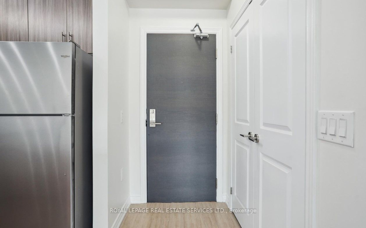2388 Khalsa Gate 308 Property Photo 4