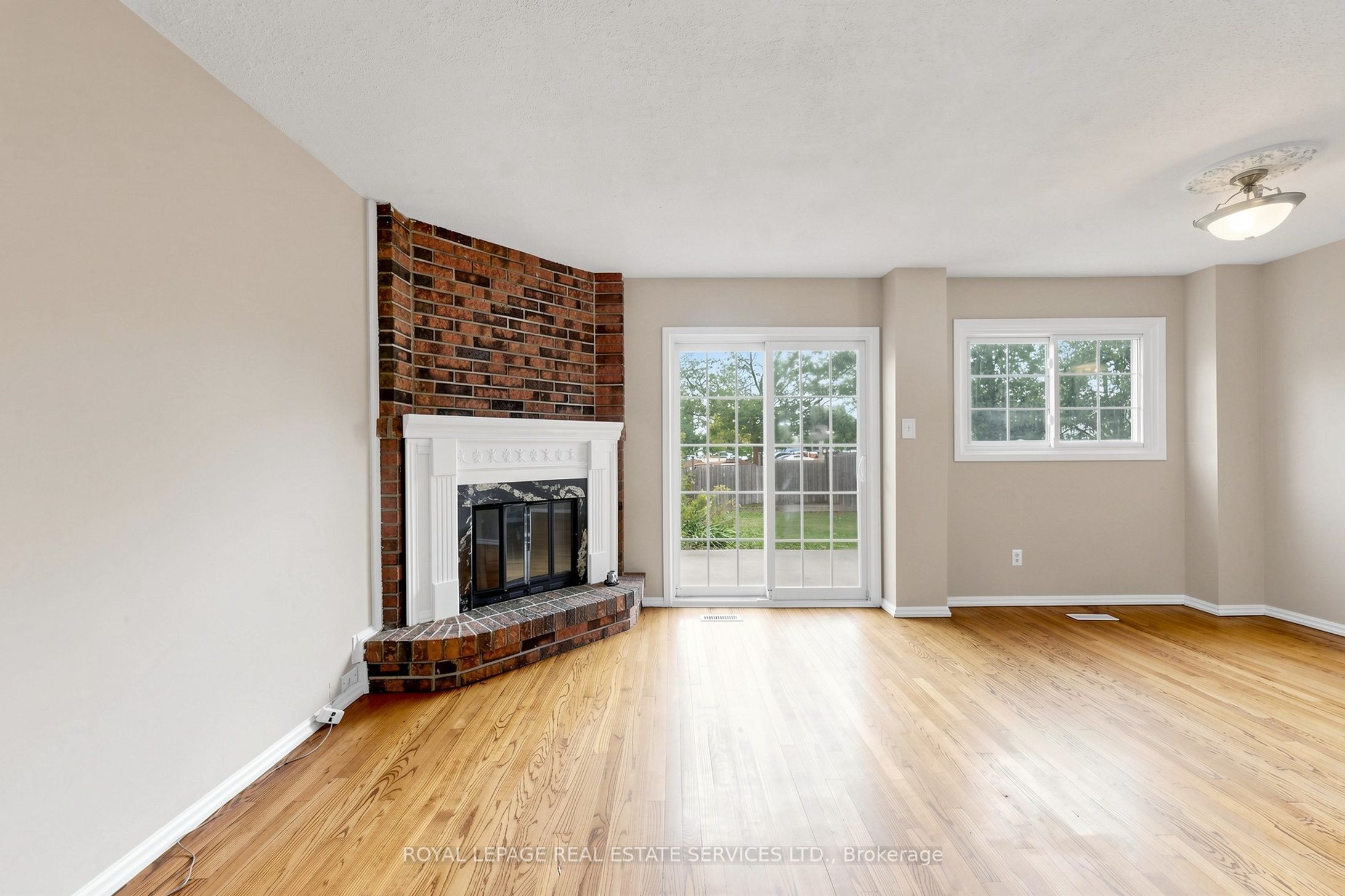 37 Woodsview Avenue Property Photo 8