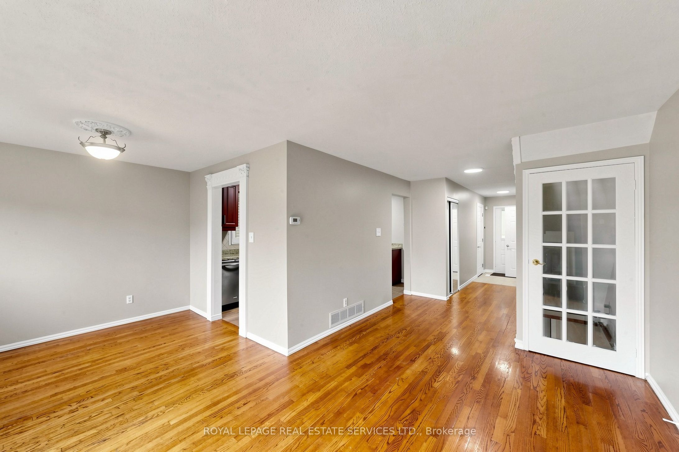 37 Woodsview Avenue Property Photo 12