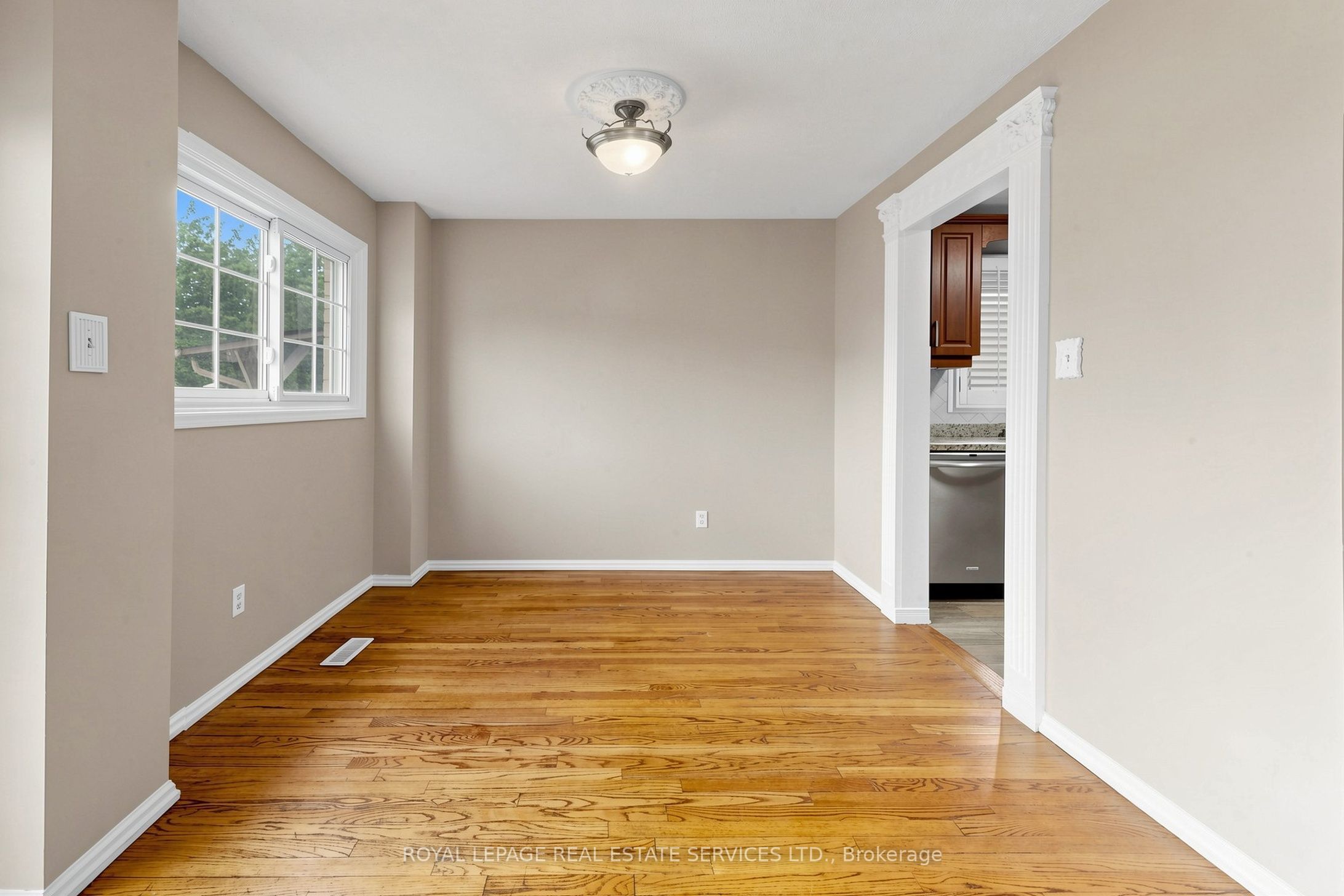 37 Woodsview Avenue Property Photo 14