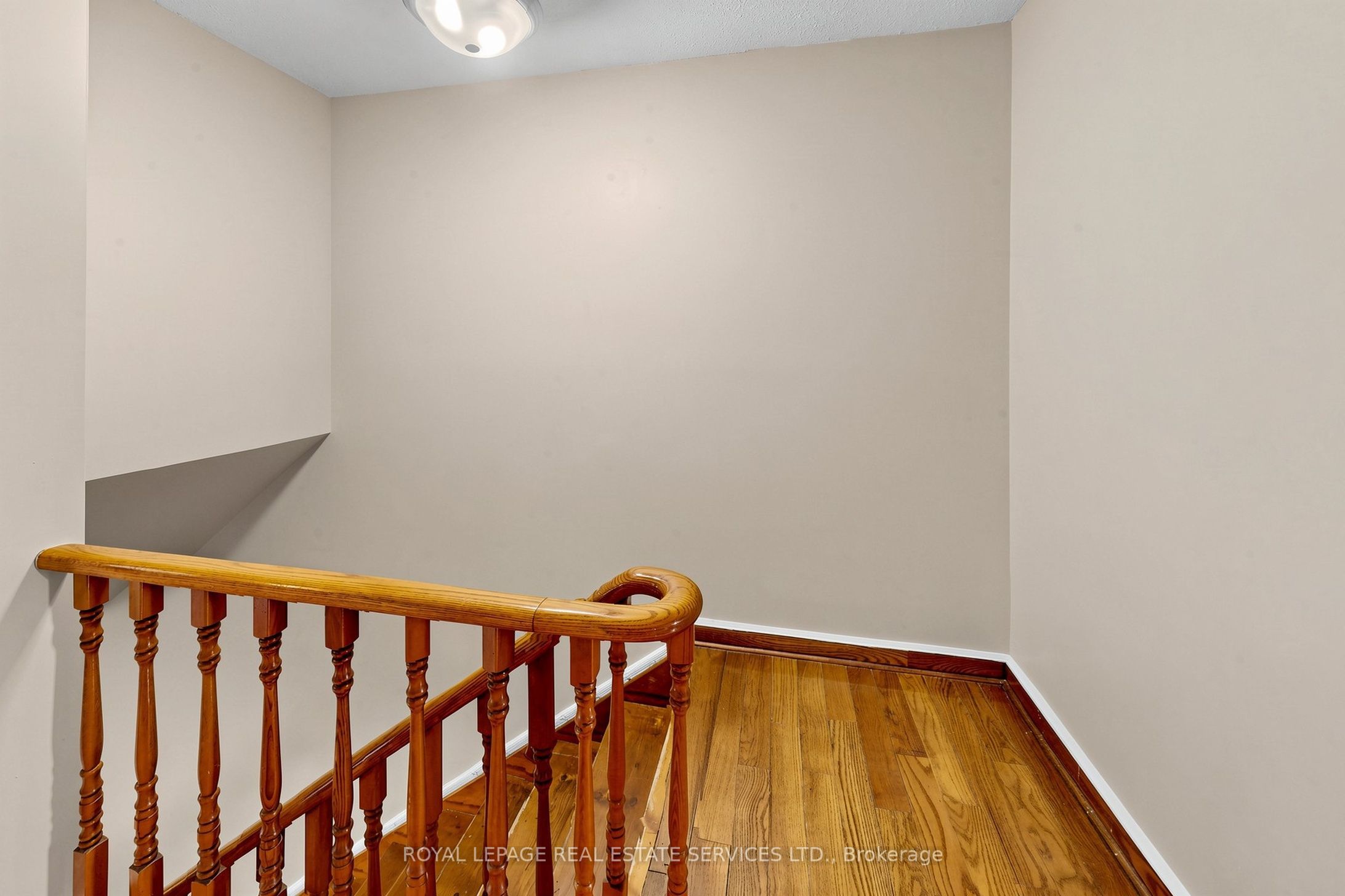 37 Woodsview Avenue Property Photo 26