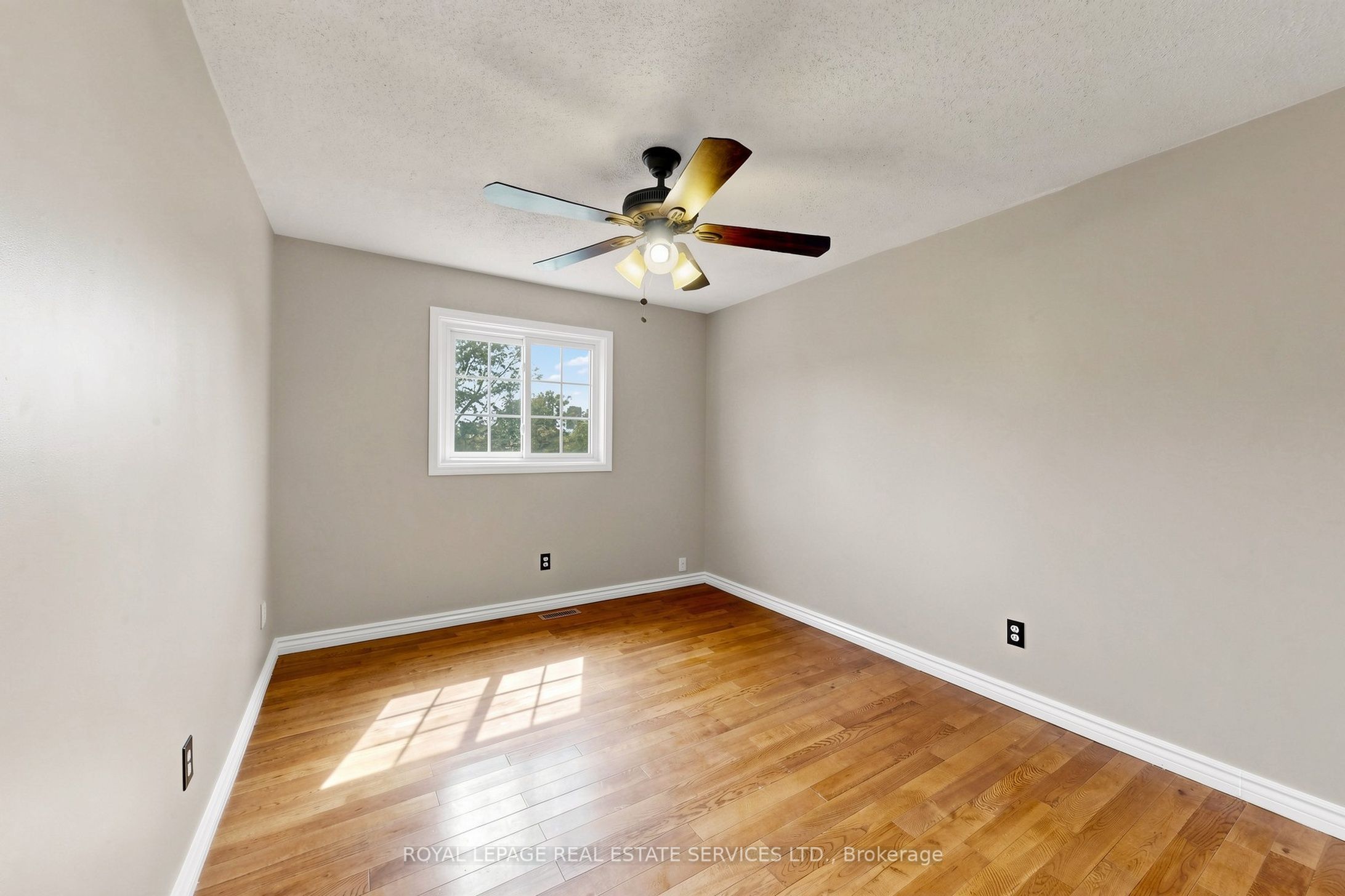 37 Woodsview Avenue Property Photo 30