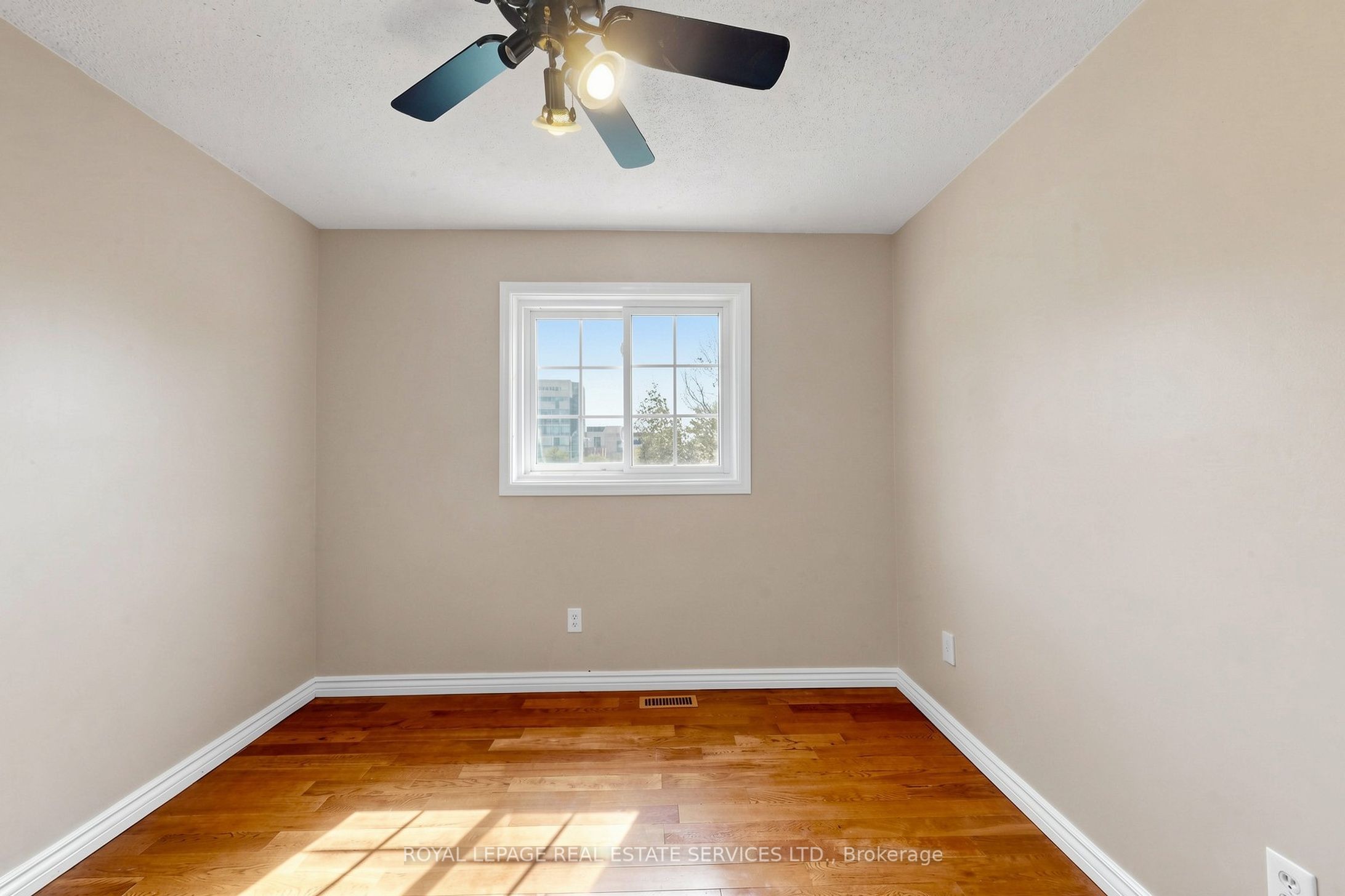 37 Woodsview Avenue Property Photo 35